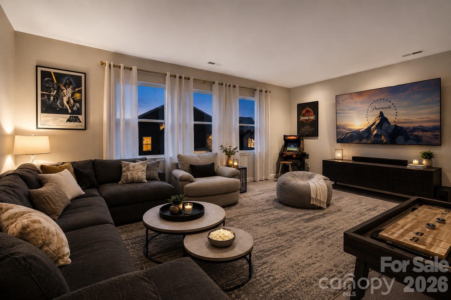 831 Irish Green Drive Property Photo 1