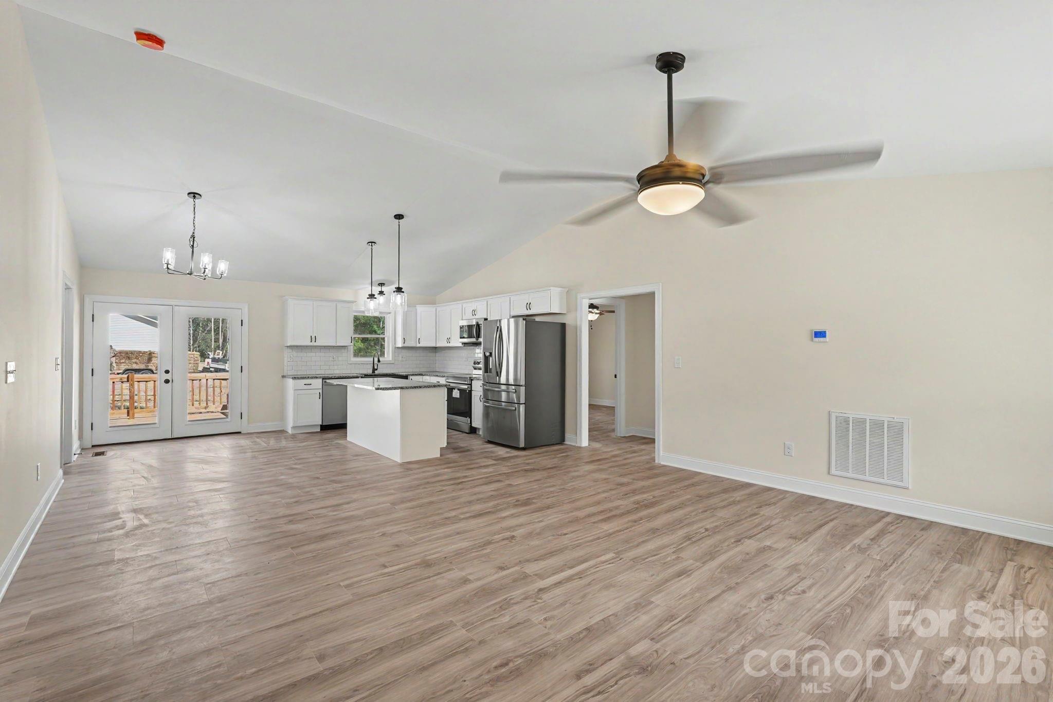 2019 Pineview Drive Property Photo 5