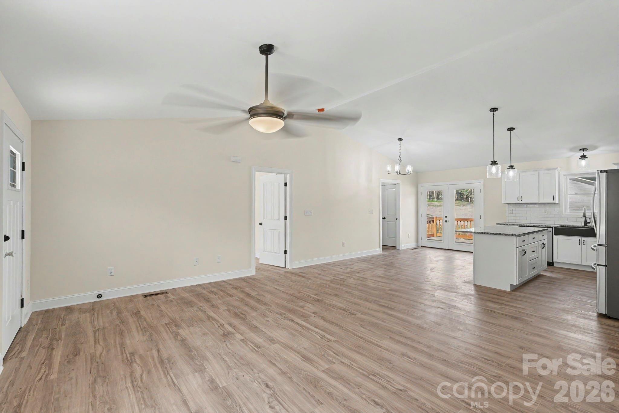 2019 Pineview Drive Property Photo 7
