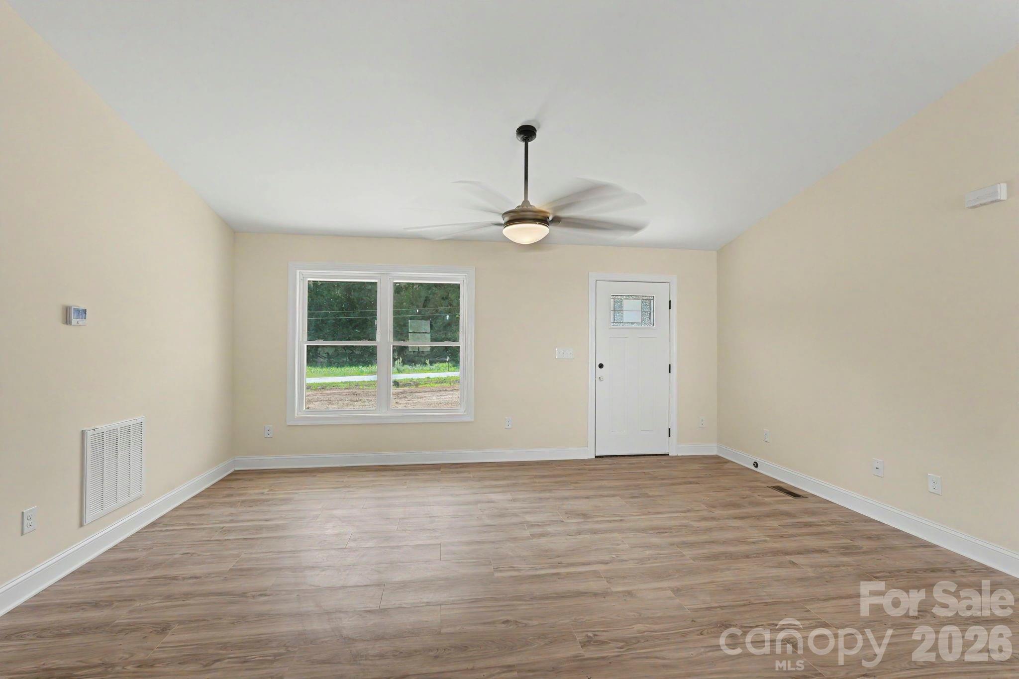 2019 Pineview Drive Property Photo 8