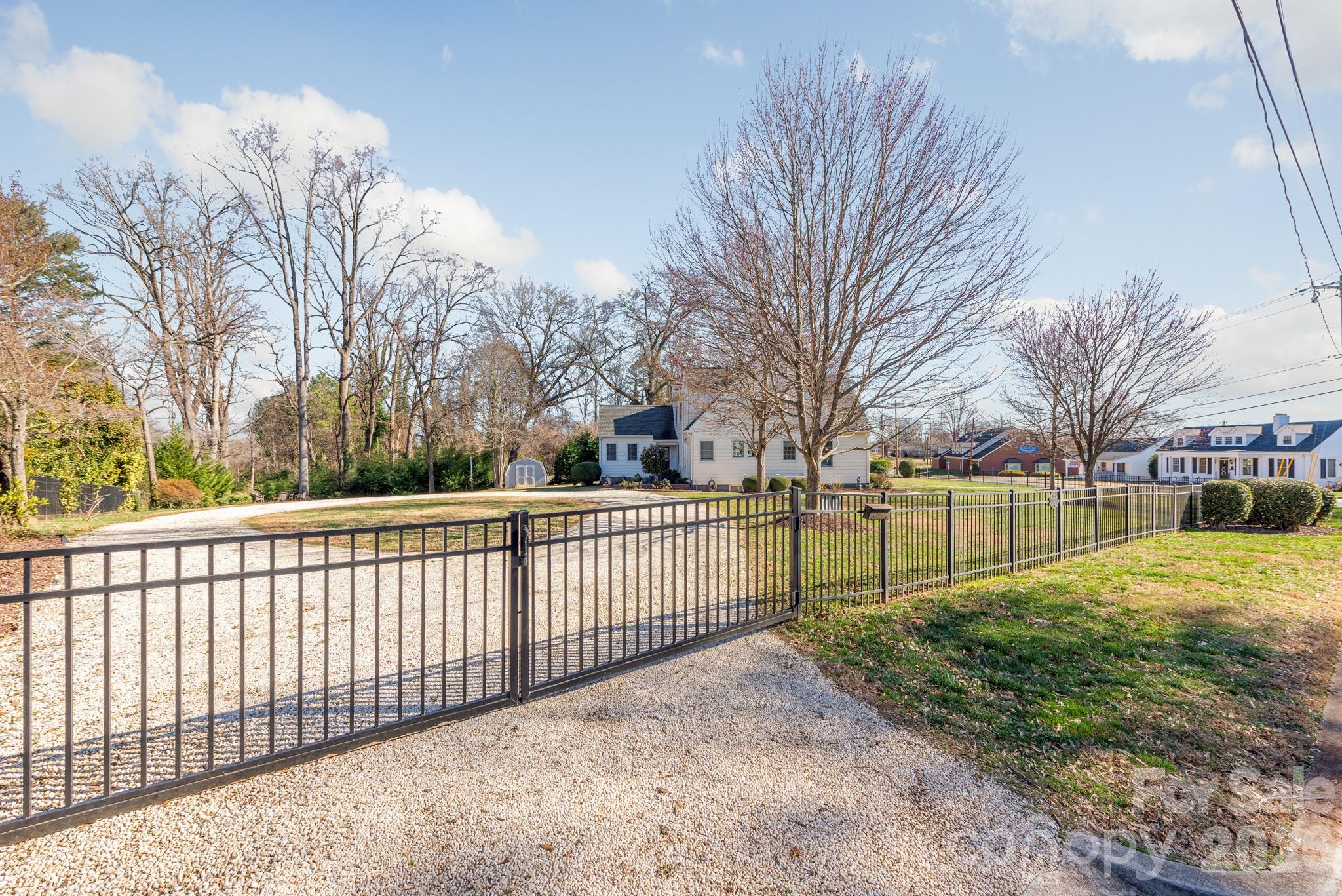 27 Circle Drive Property Photo 2