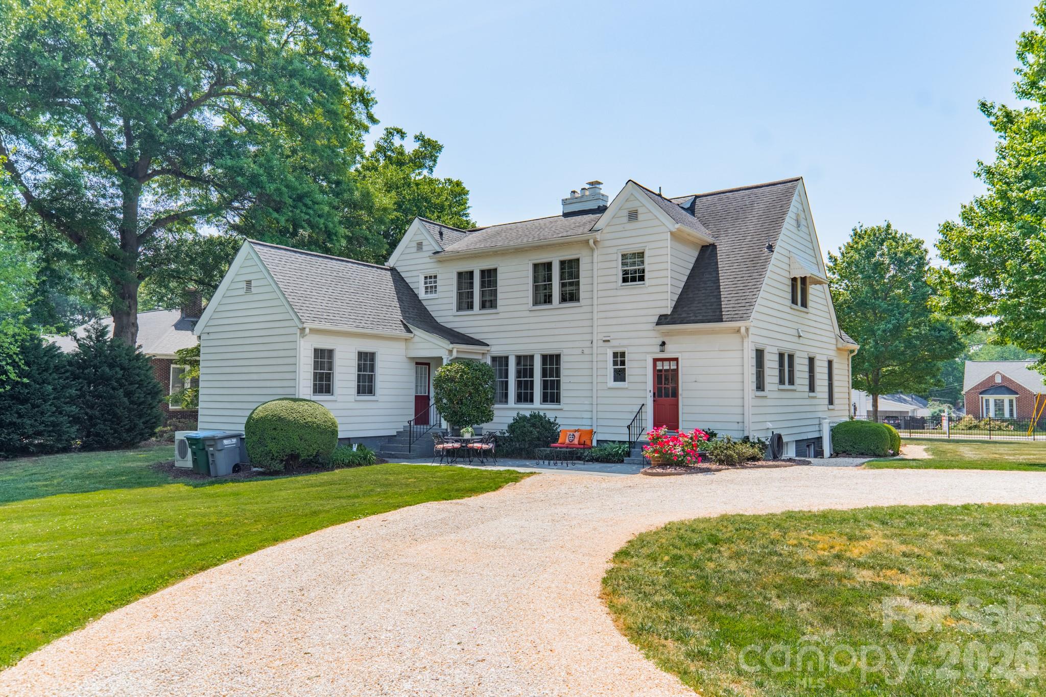 27 Circle Drive Property Photo 14