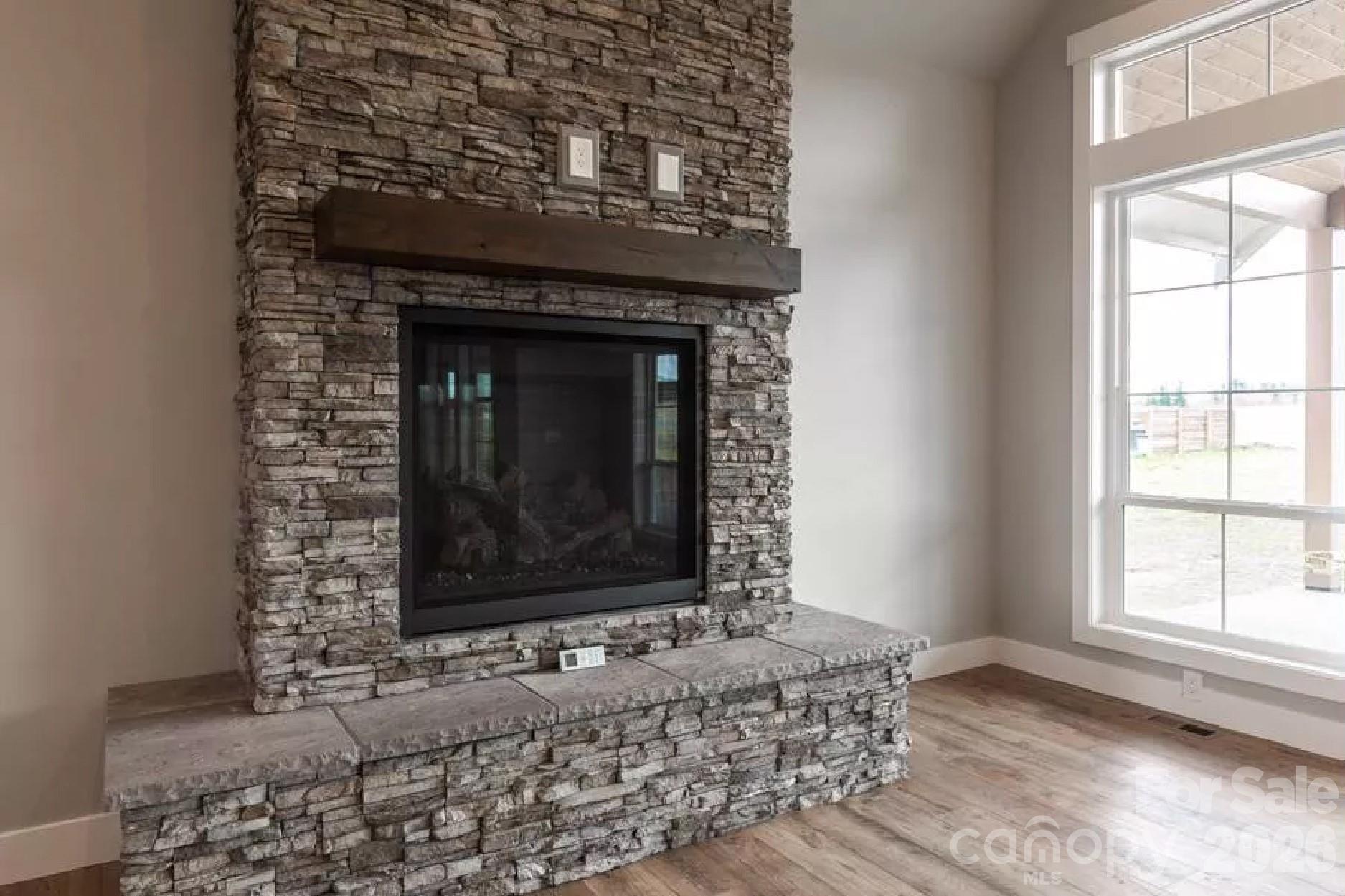 5743 Lake Pointe Drive Property Photo 7