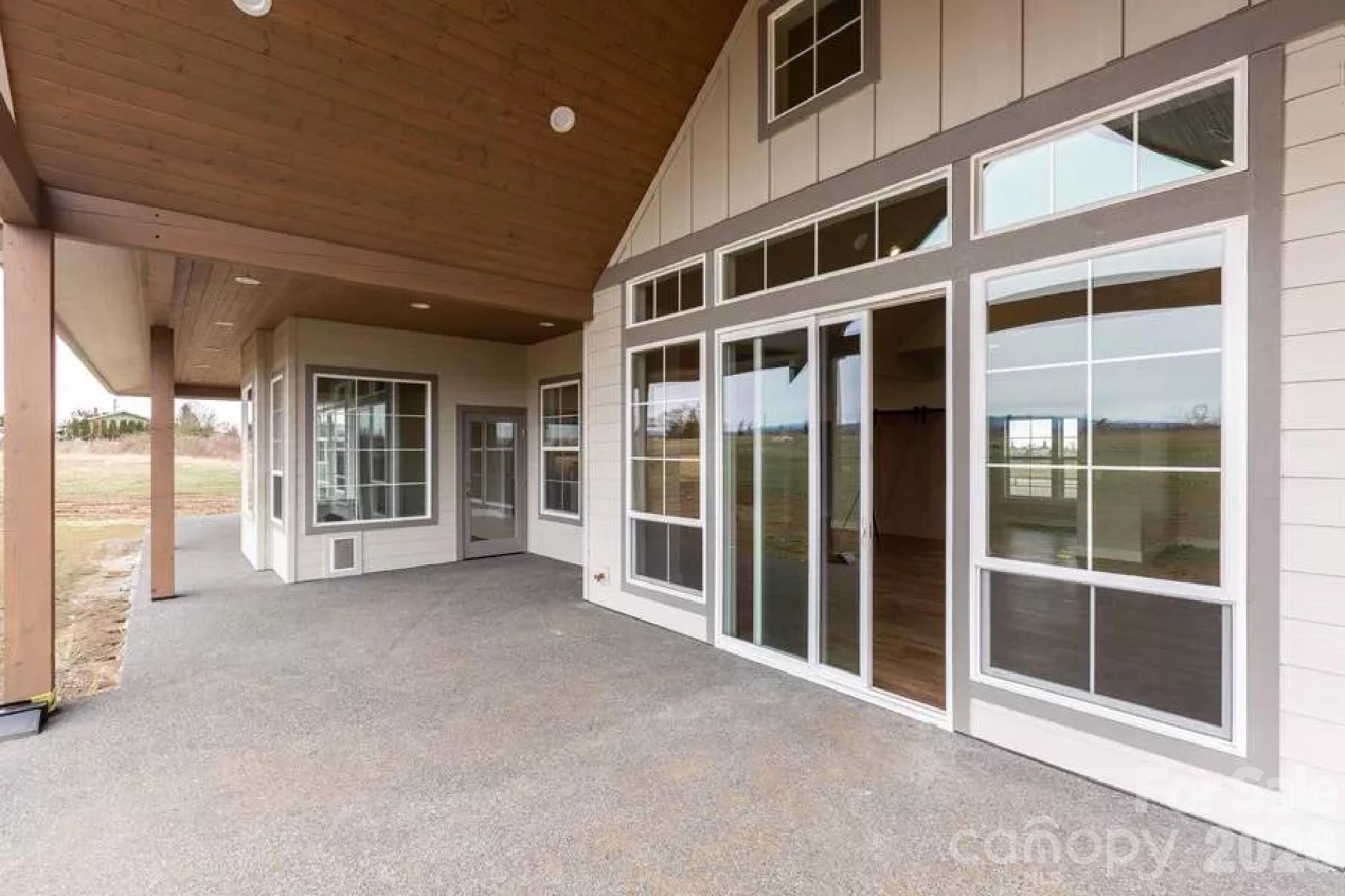 5743 Lake Pointe Drive Property Photo 19