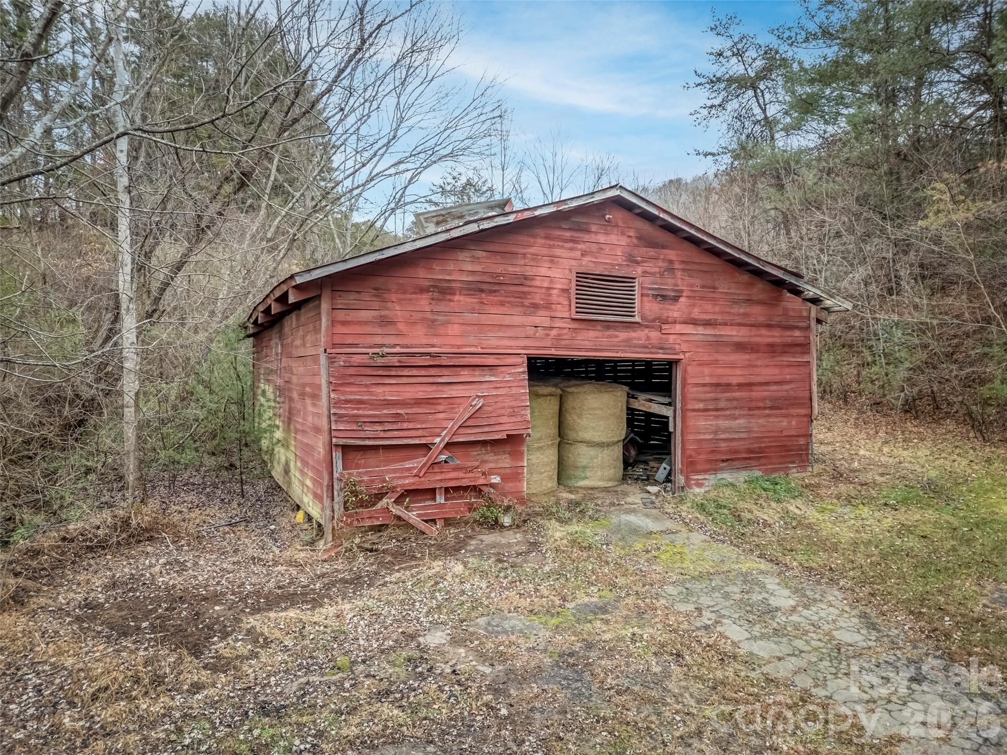 896 Newfound Road Property Photo 11