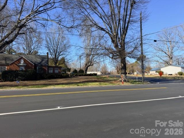2060 Charlotte Highway Property Photo 2