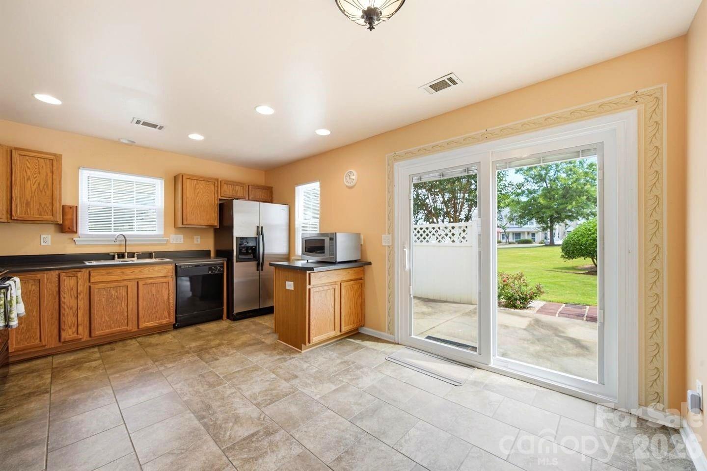 8038 Long House Lane Property Photo 9