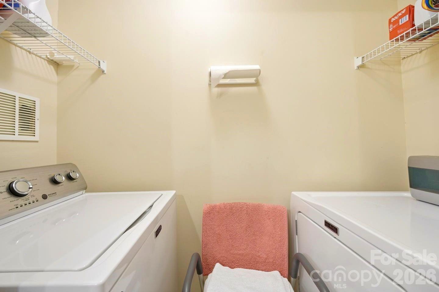 8038 Long House Lane Property Photo 21