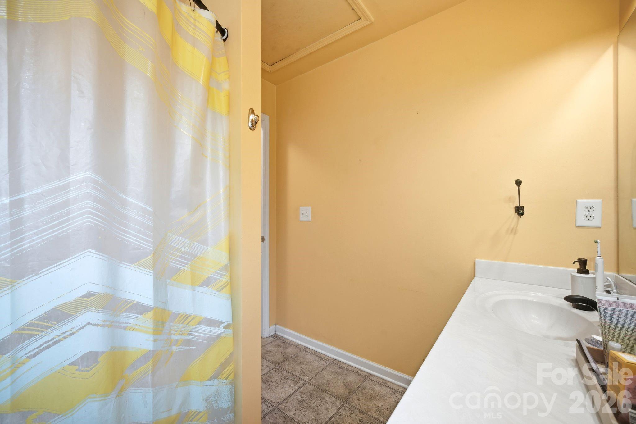 8038 Long House Lane Property Photo 27