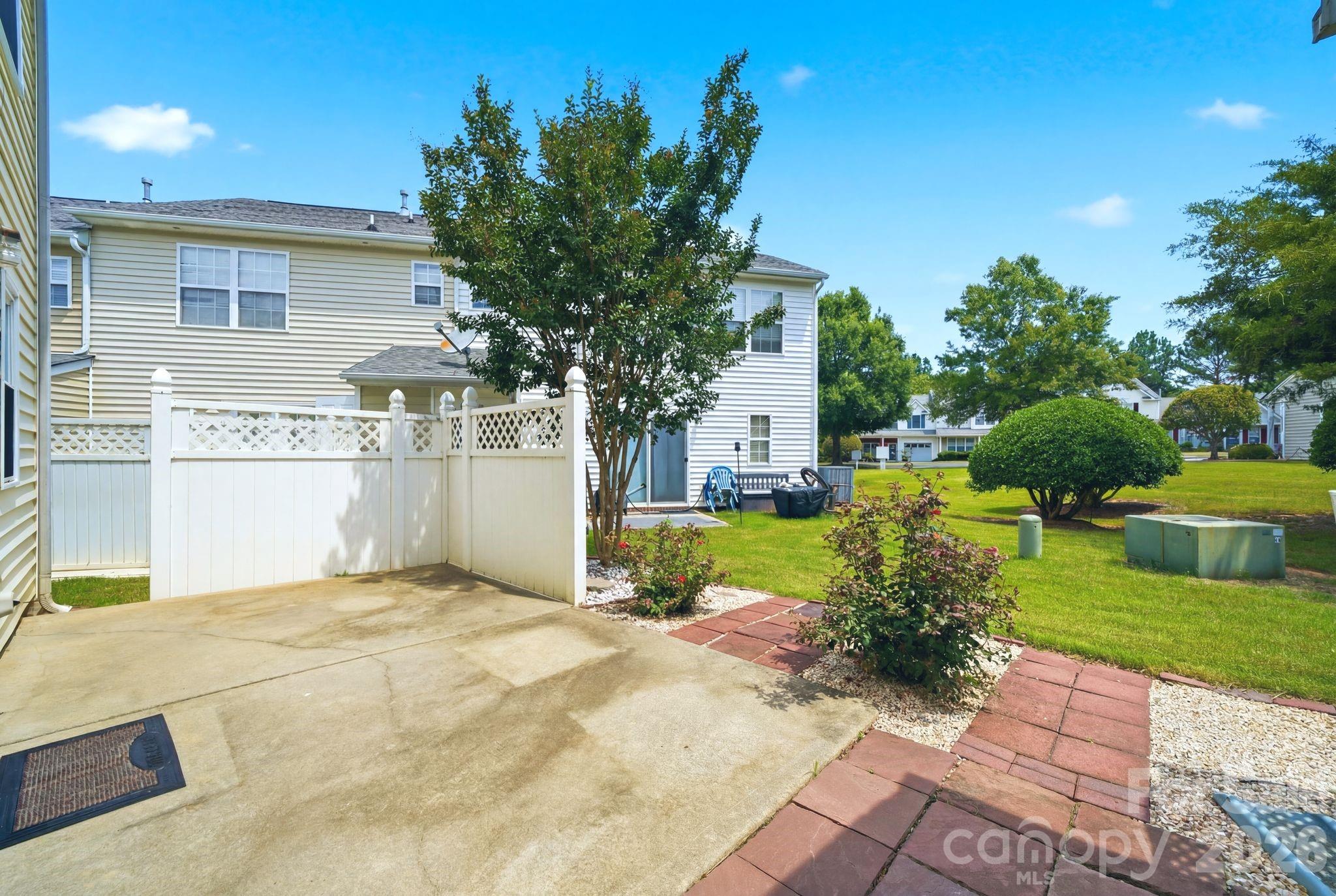 8038 Long House Lane Property Photo 33