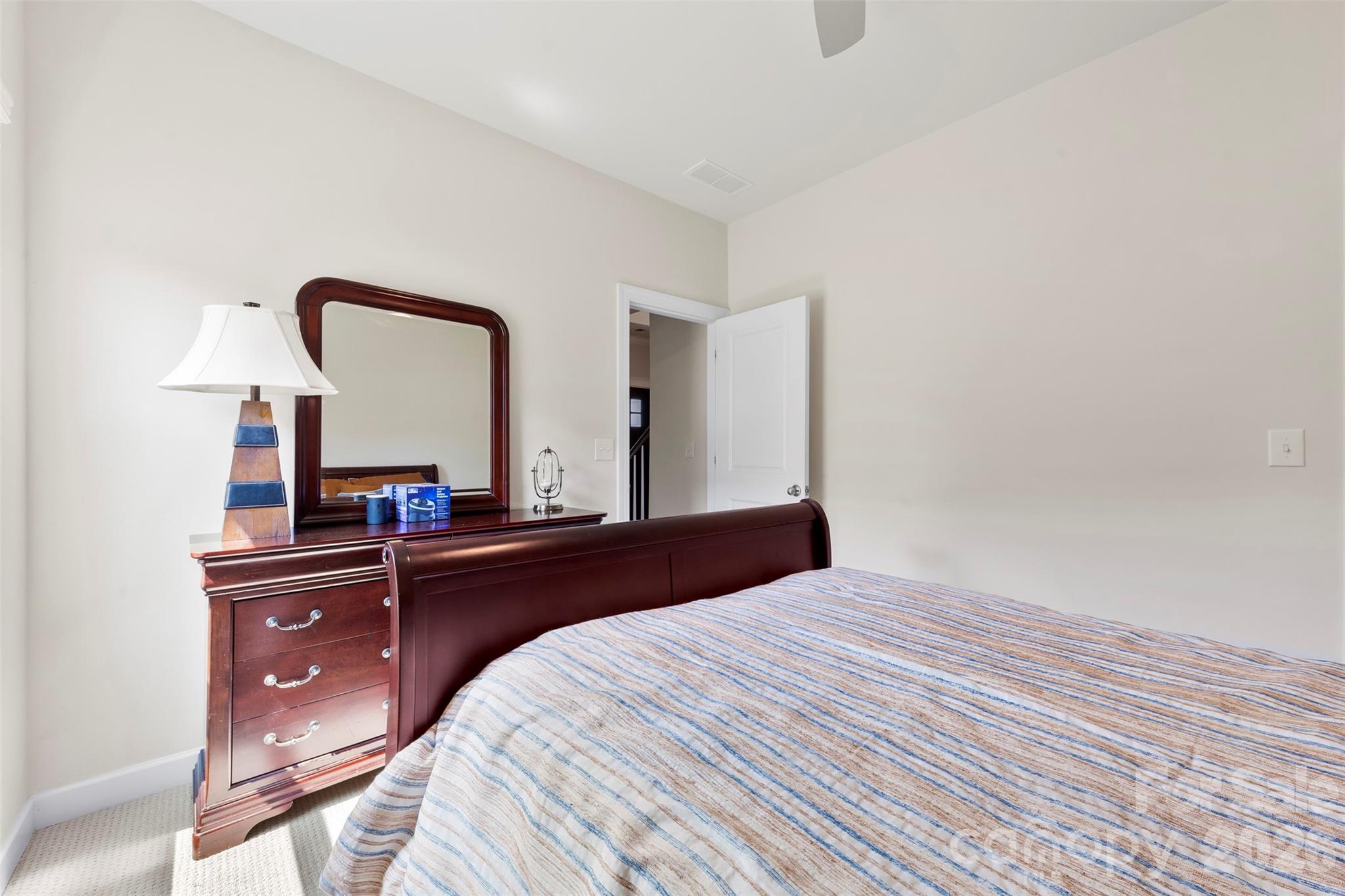 5727 Lavaux Court Property Photo 7