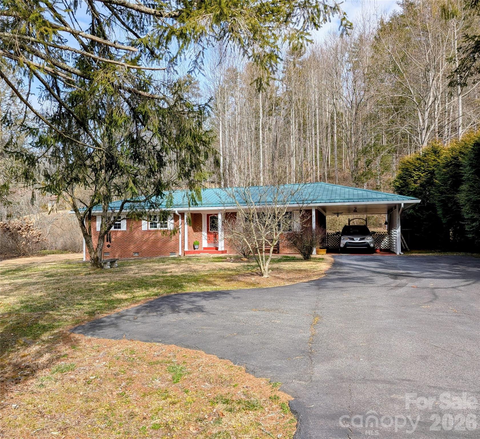 979 Greenville Highway Property Photo 7