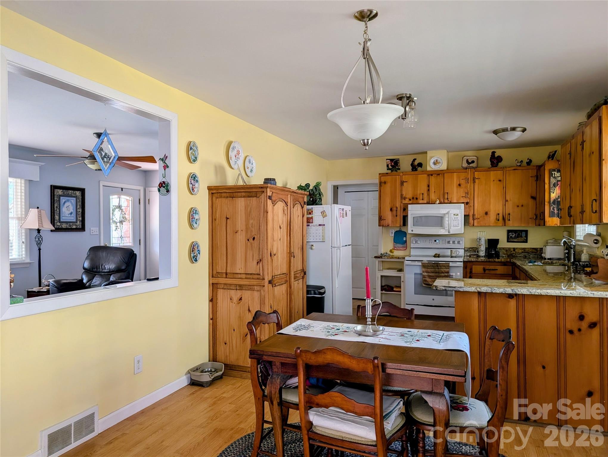 979 Greenville Highway Property Photo 12