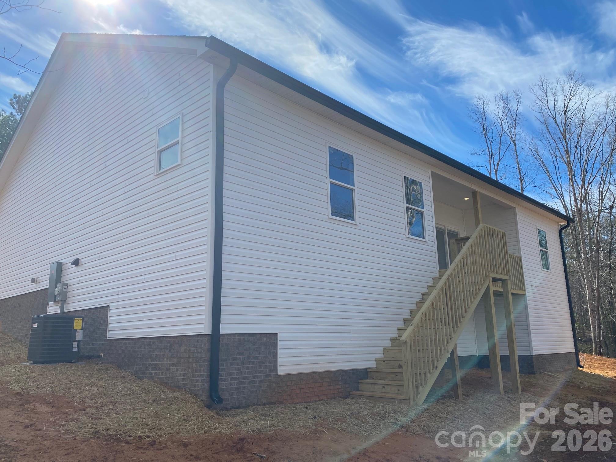 128 Hedgeline Drive Property Photo 9