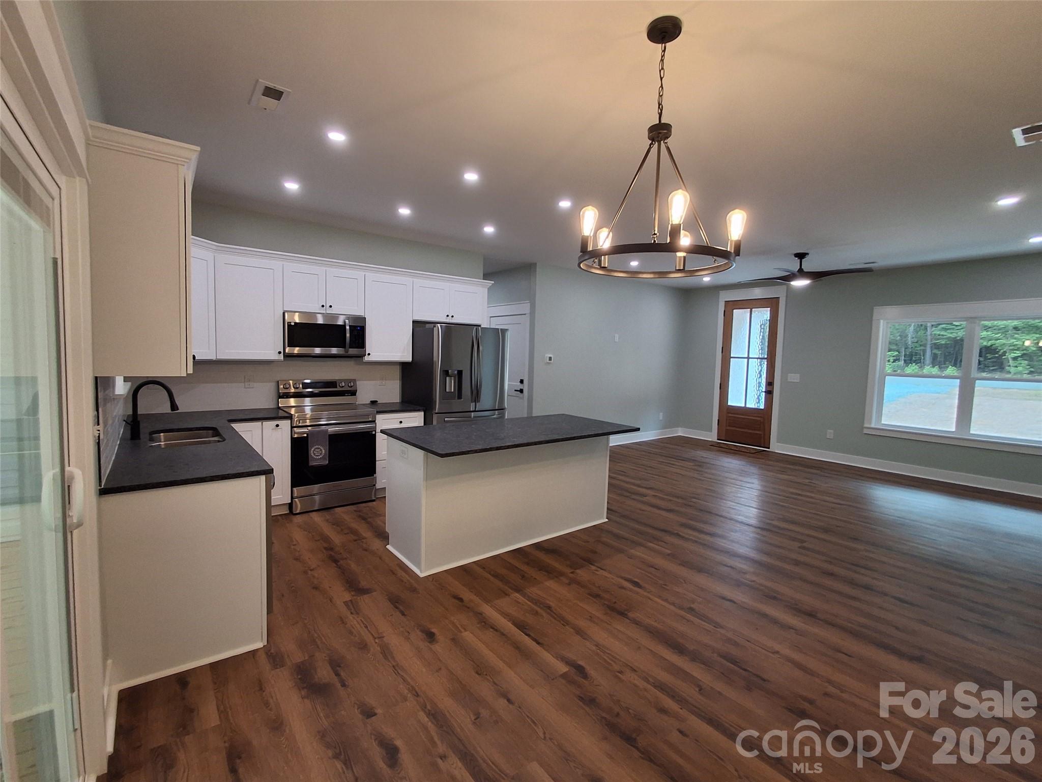 128 Hedgeline Drive Property Photo 13