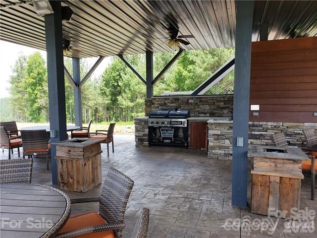 374 E Settings Boulevard Property Photo 13