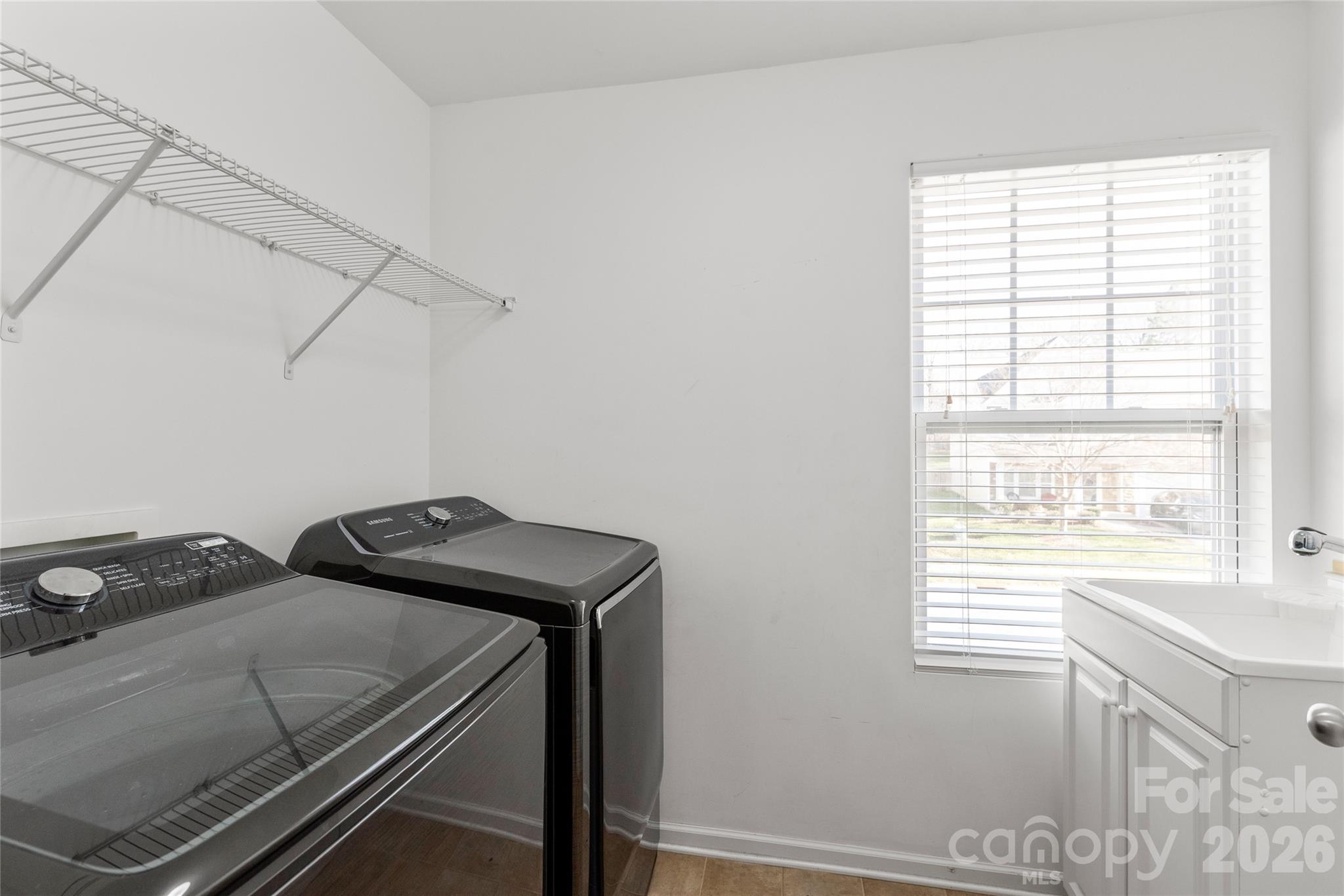10229 Snowbell Court Property Photo 6