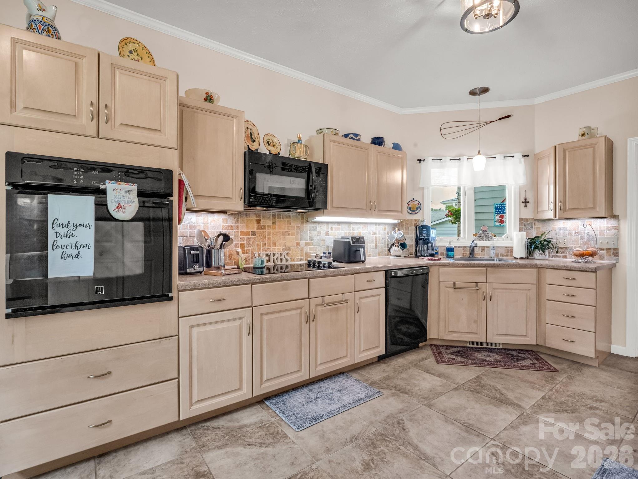 20 Country Meadows Lane Property Photo 6