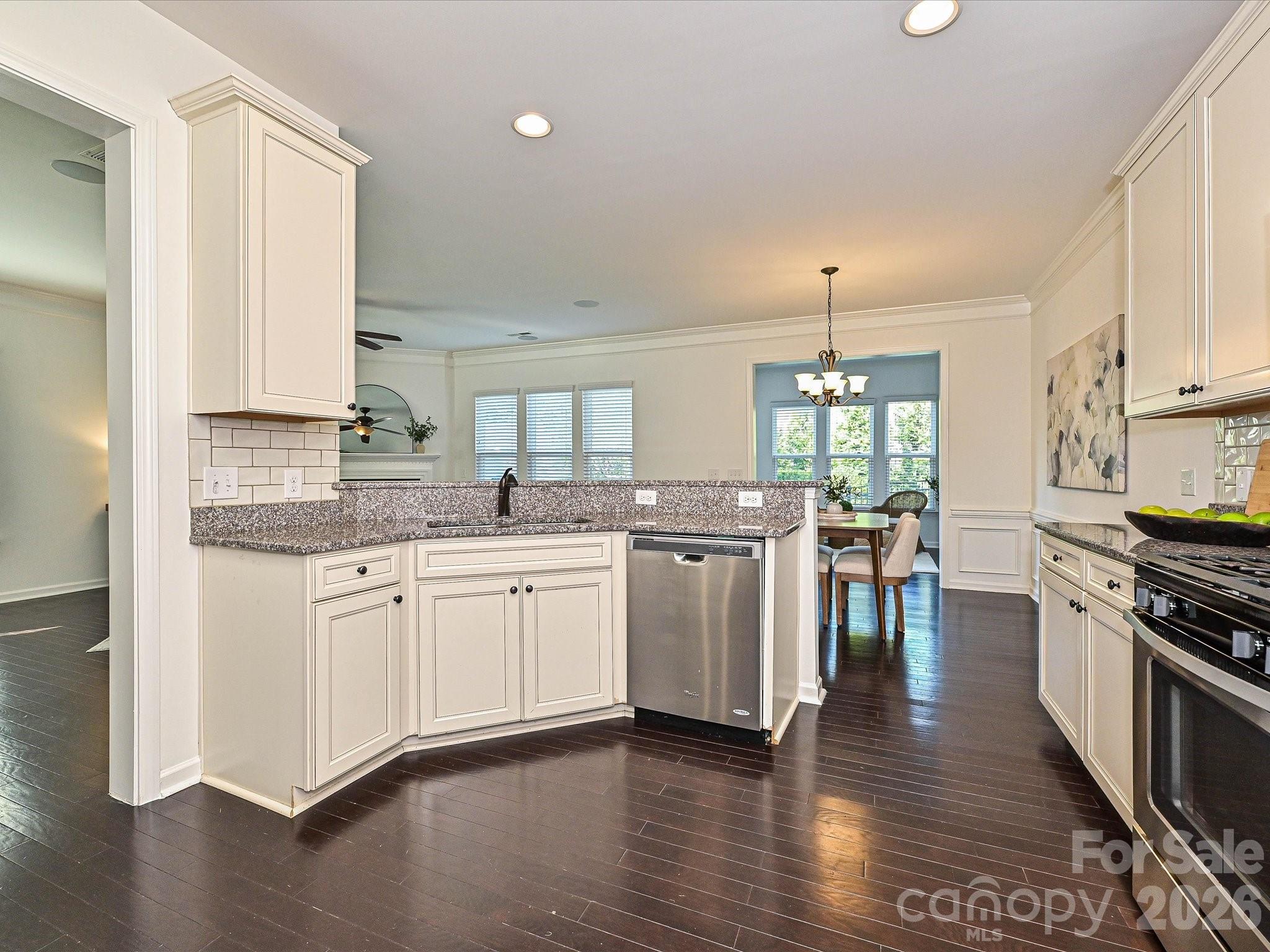 2624 Katy Flyer Avenue Property Photo 8