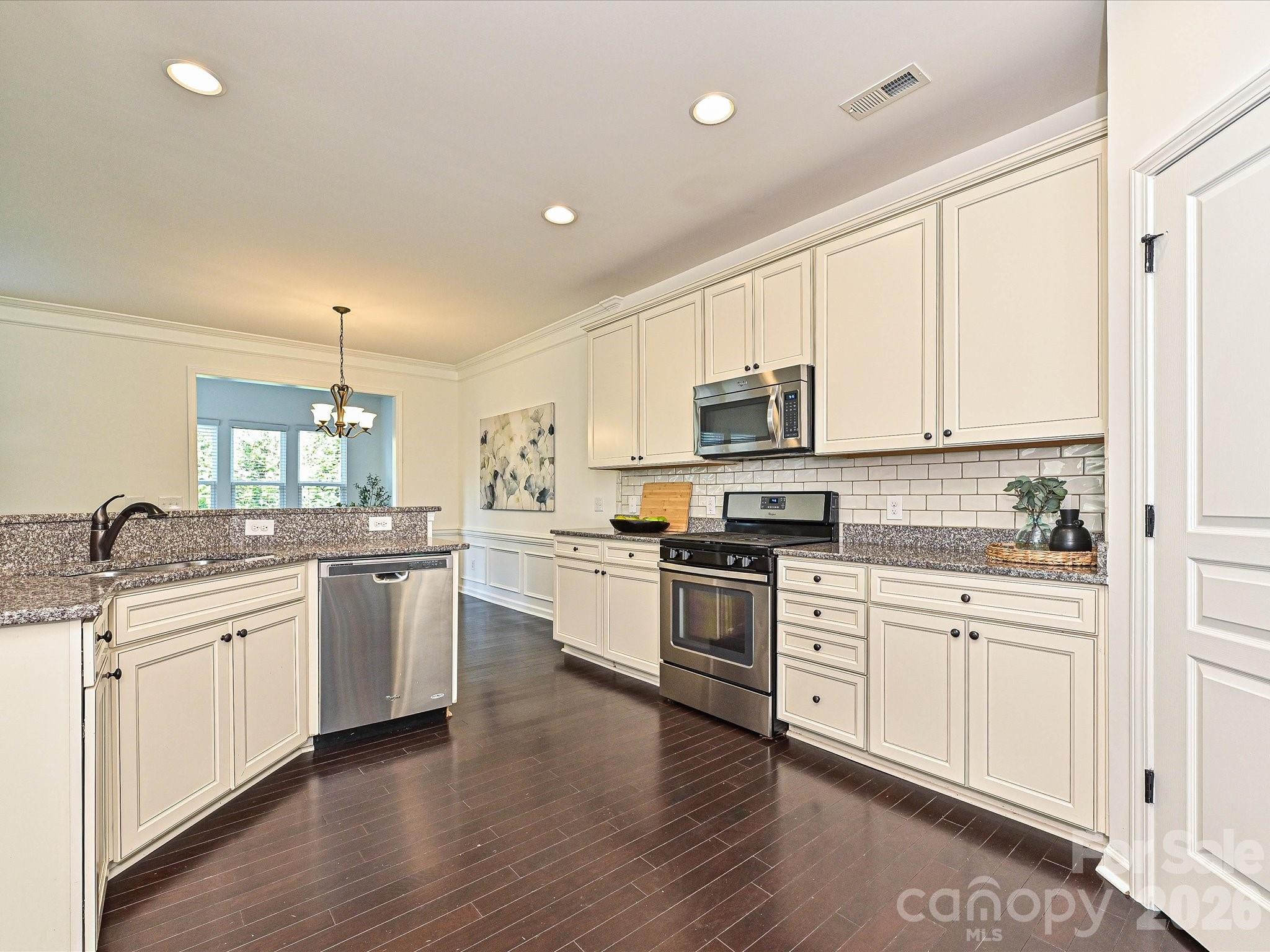 2624 Katy Flyer Avenue Property Photo 9