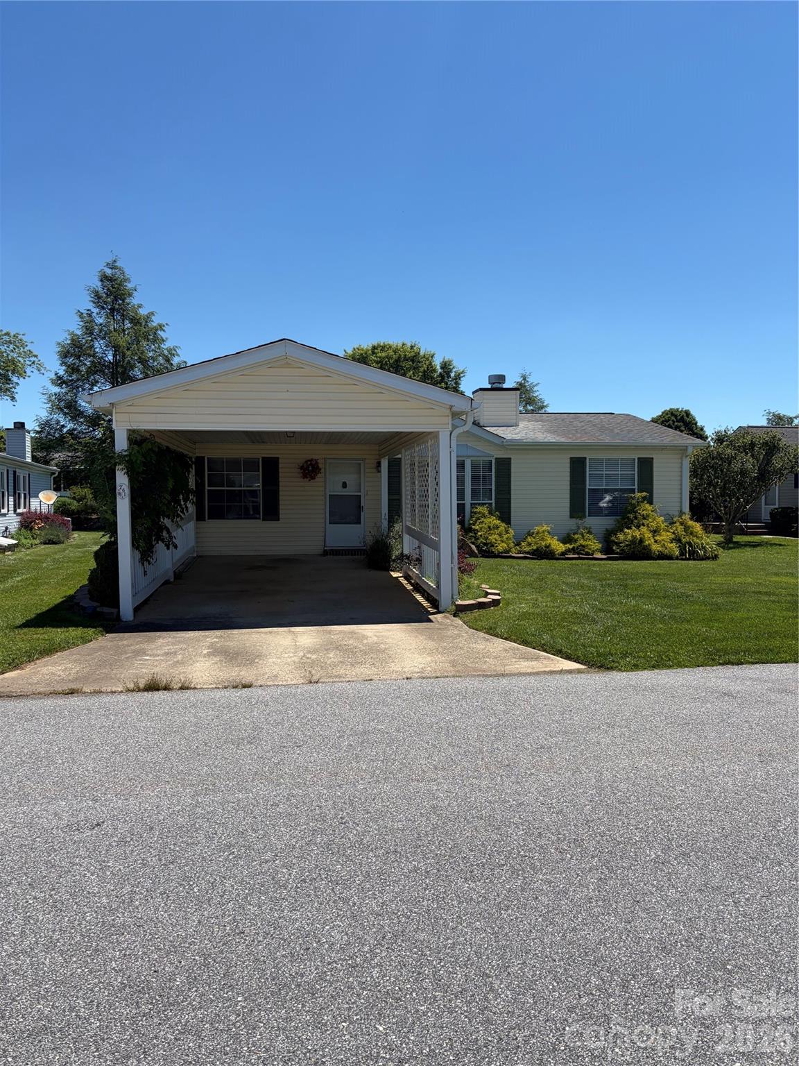 261 White Ash Circle Property Photo 1