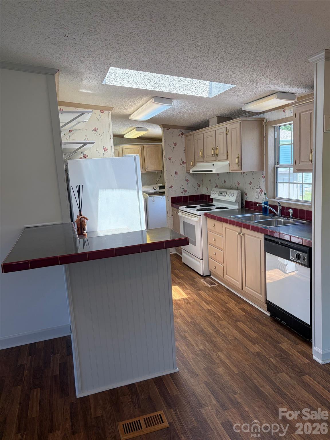 261 White Ash Circle Property Photo 7