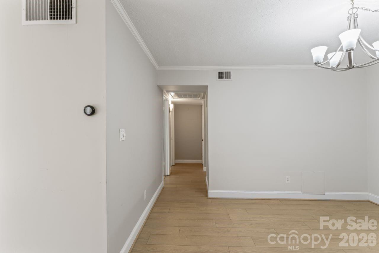 4747 Hedgemore Drive B Property Photo 17