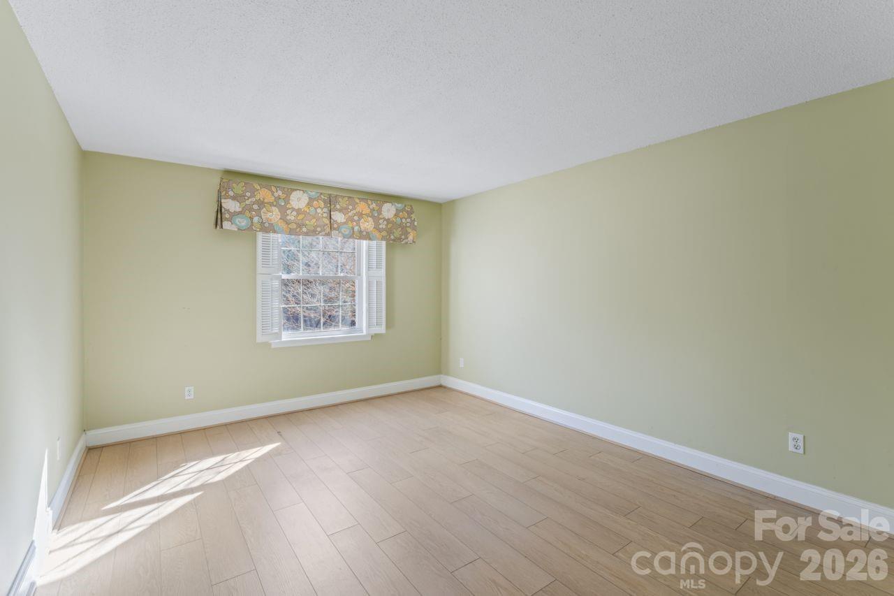 4747 Hedgemore Drive B Property Photo 20