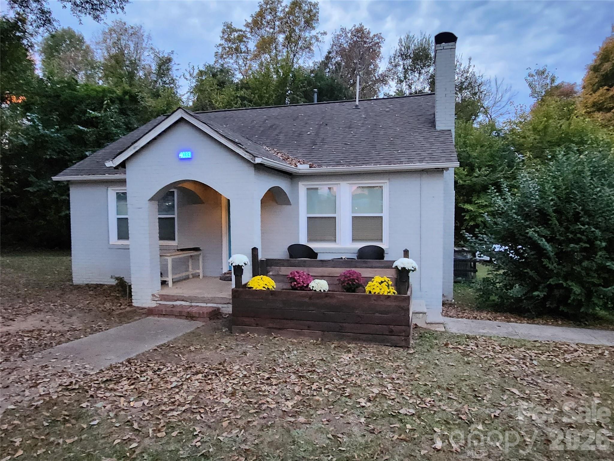 4033 W Tyvola Road Property Photo 1