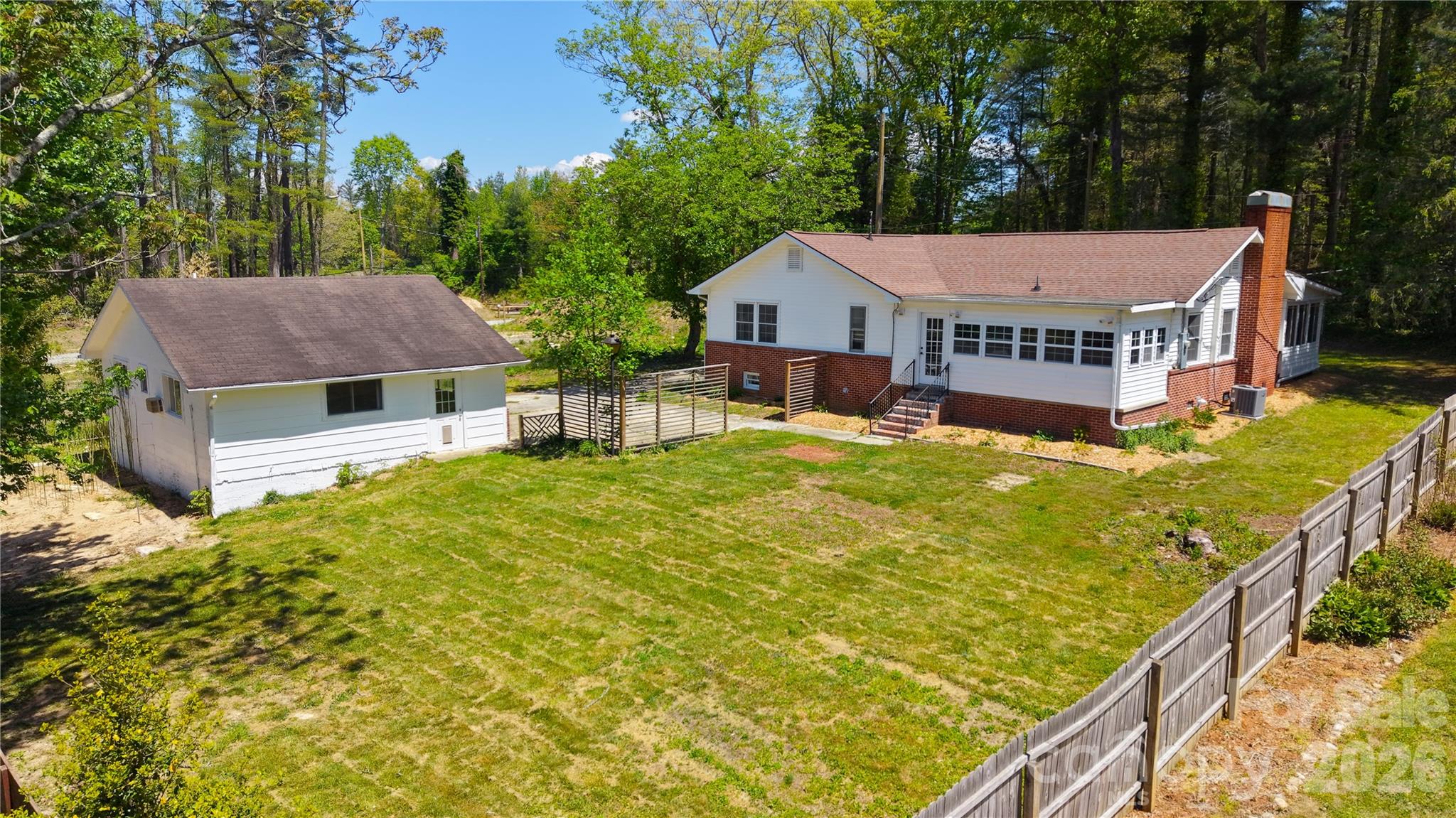 1627 Greenville Highway Property Photo 1