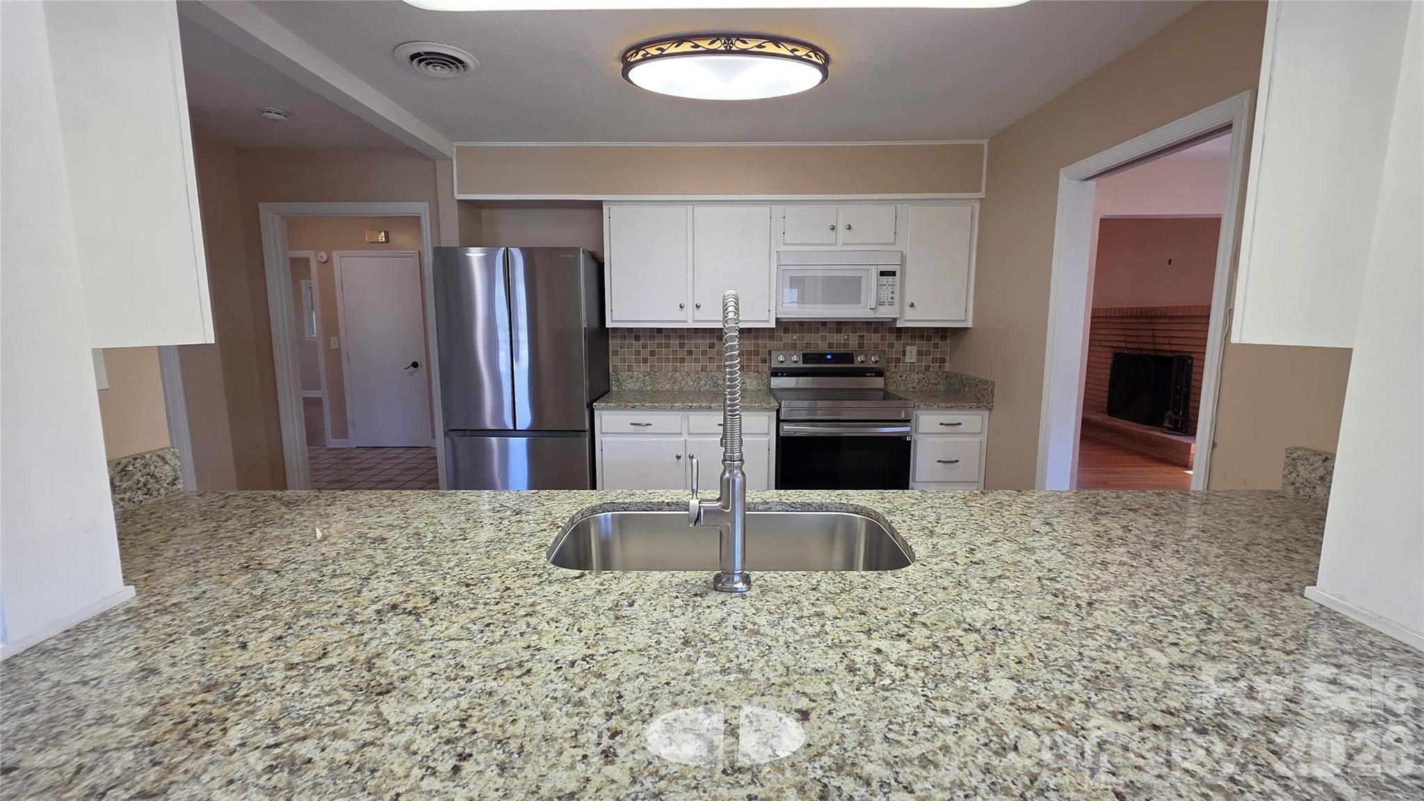 1627 Greenville Highway Property Photo 3