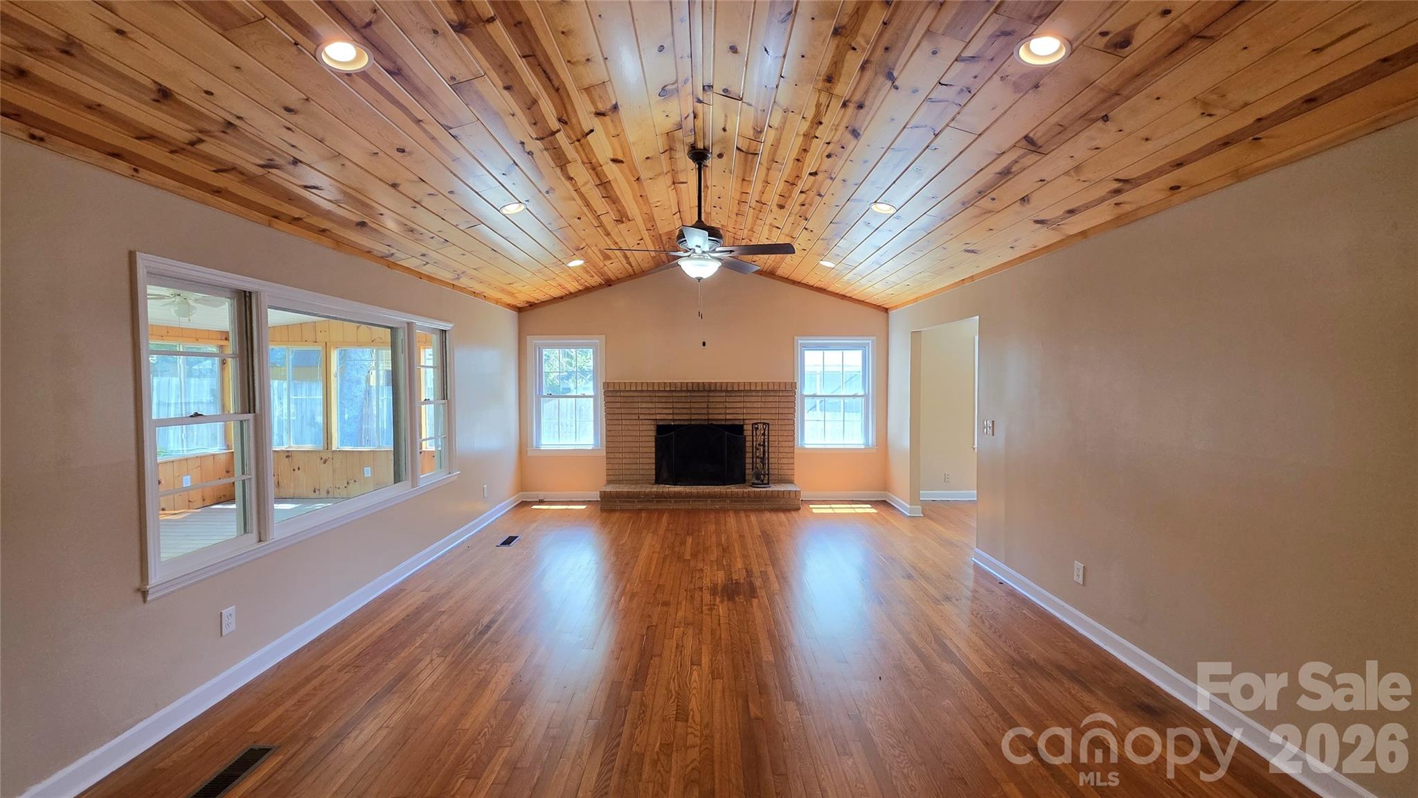 1627 Greenville Highway Property Photo 4