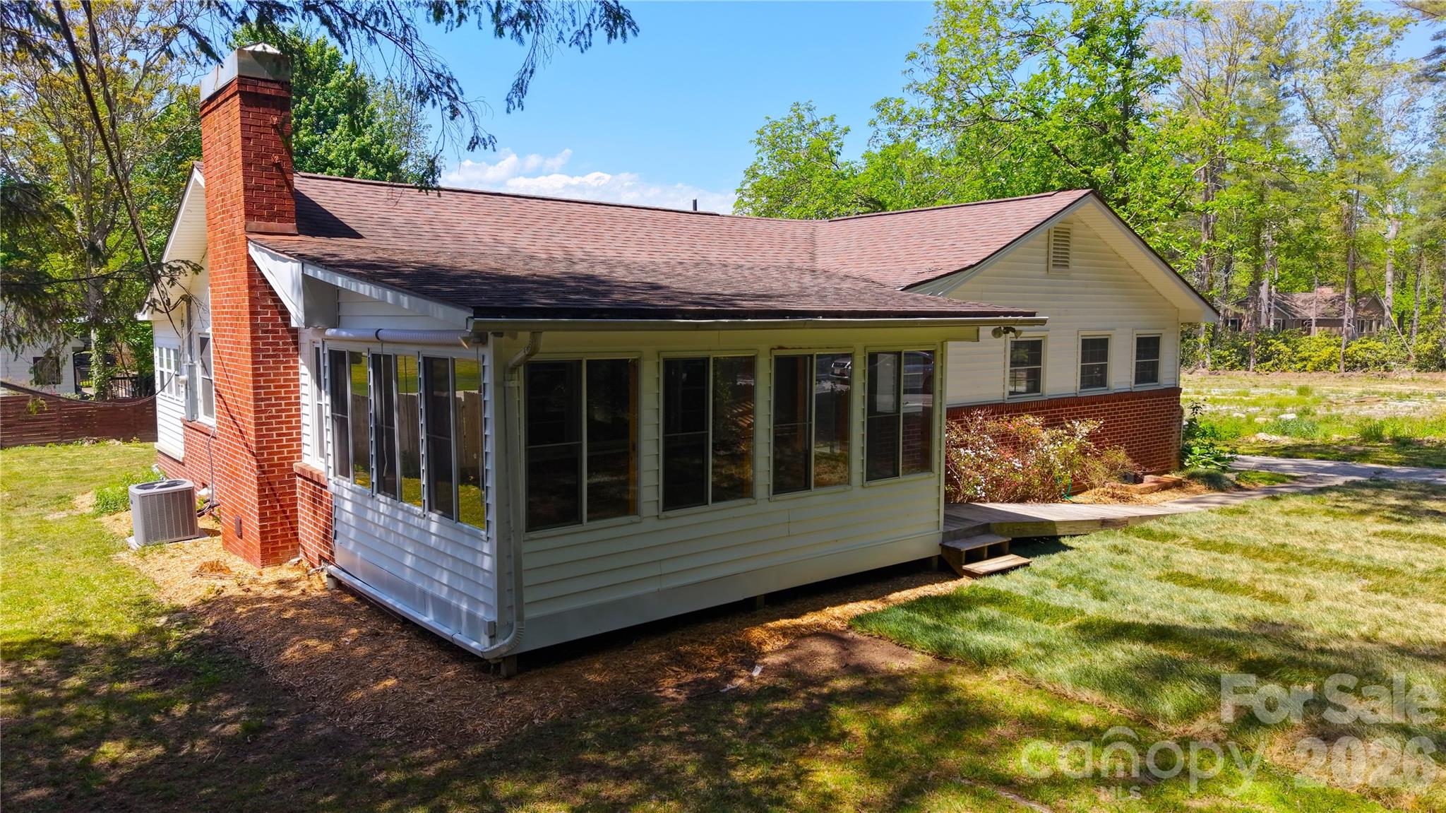 1627 Greenville Highway Property Photo 17