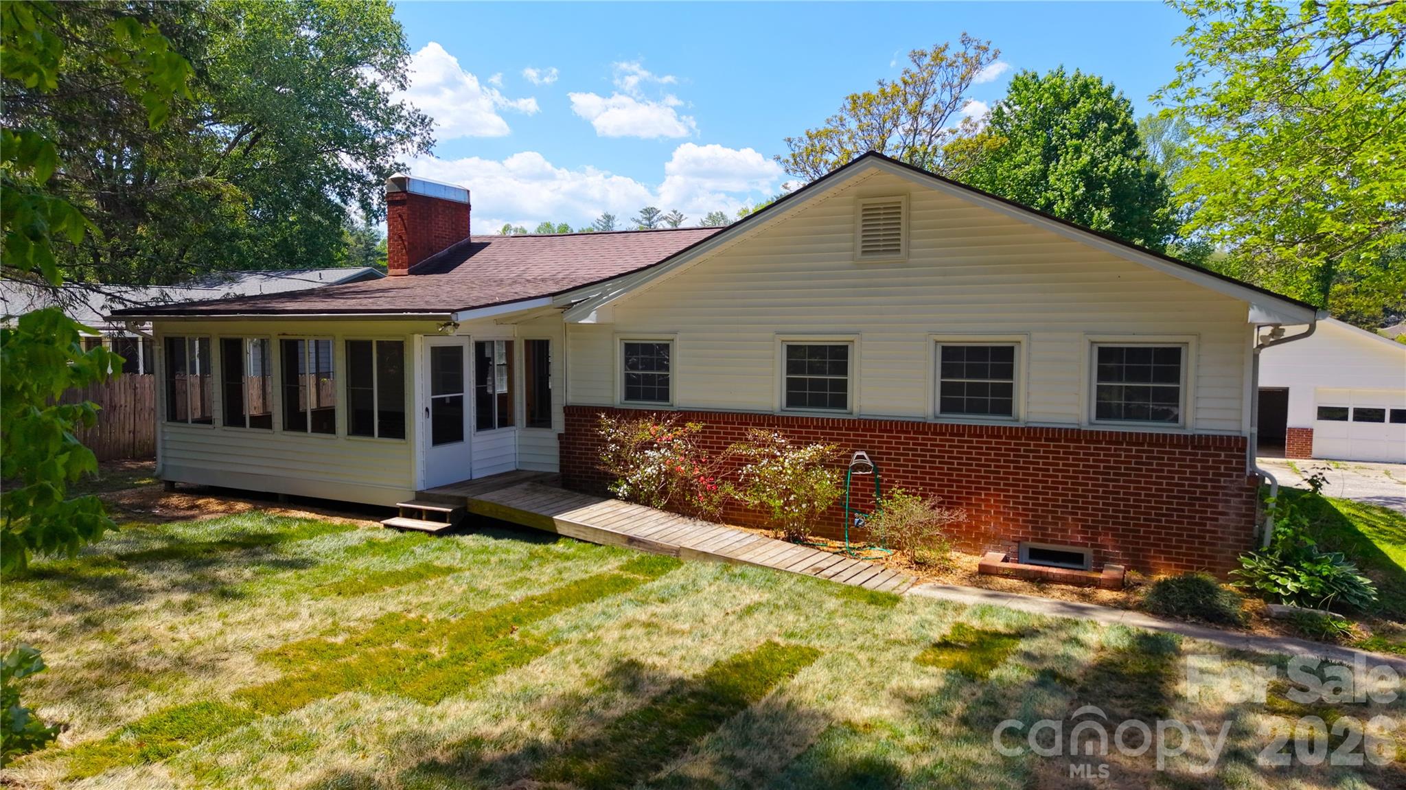 1627 Greenville Highway Property Photo 31