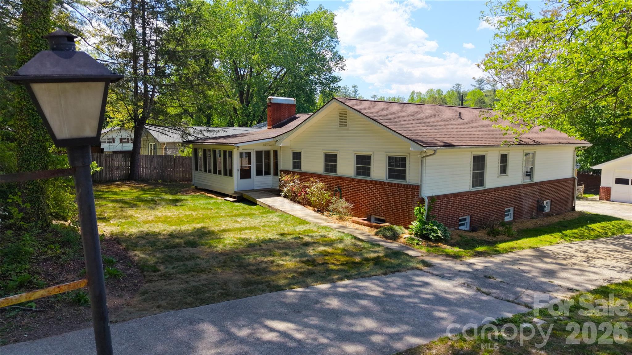 1627 Greenville Highway Property Photo 32
