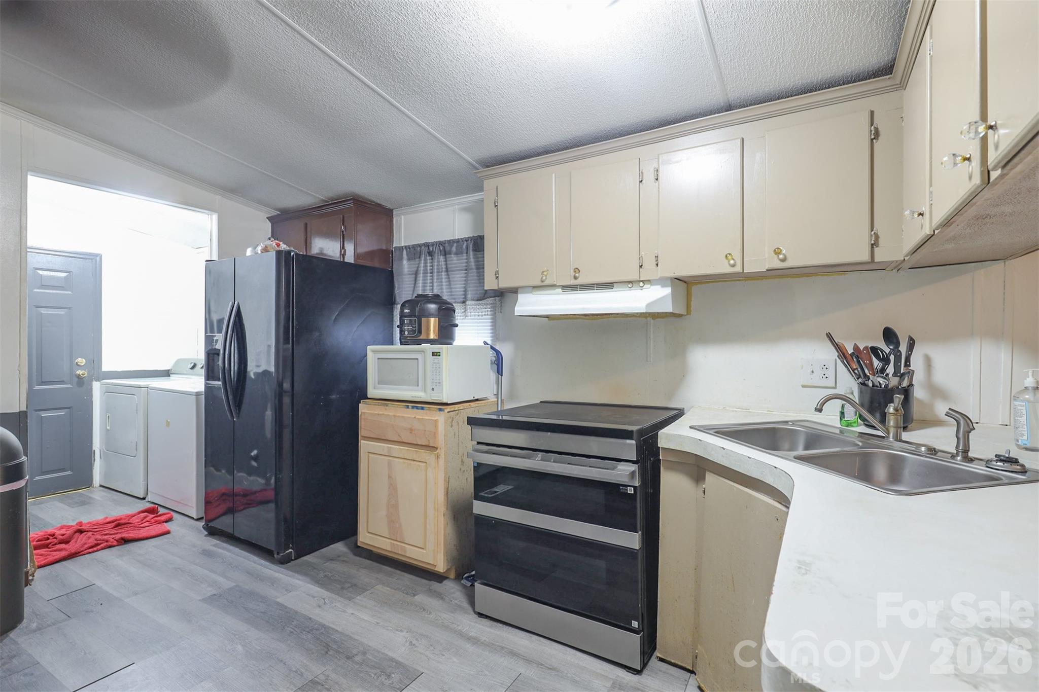1224 Astoria Road Property Photo 11