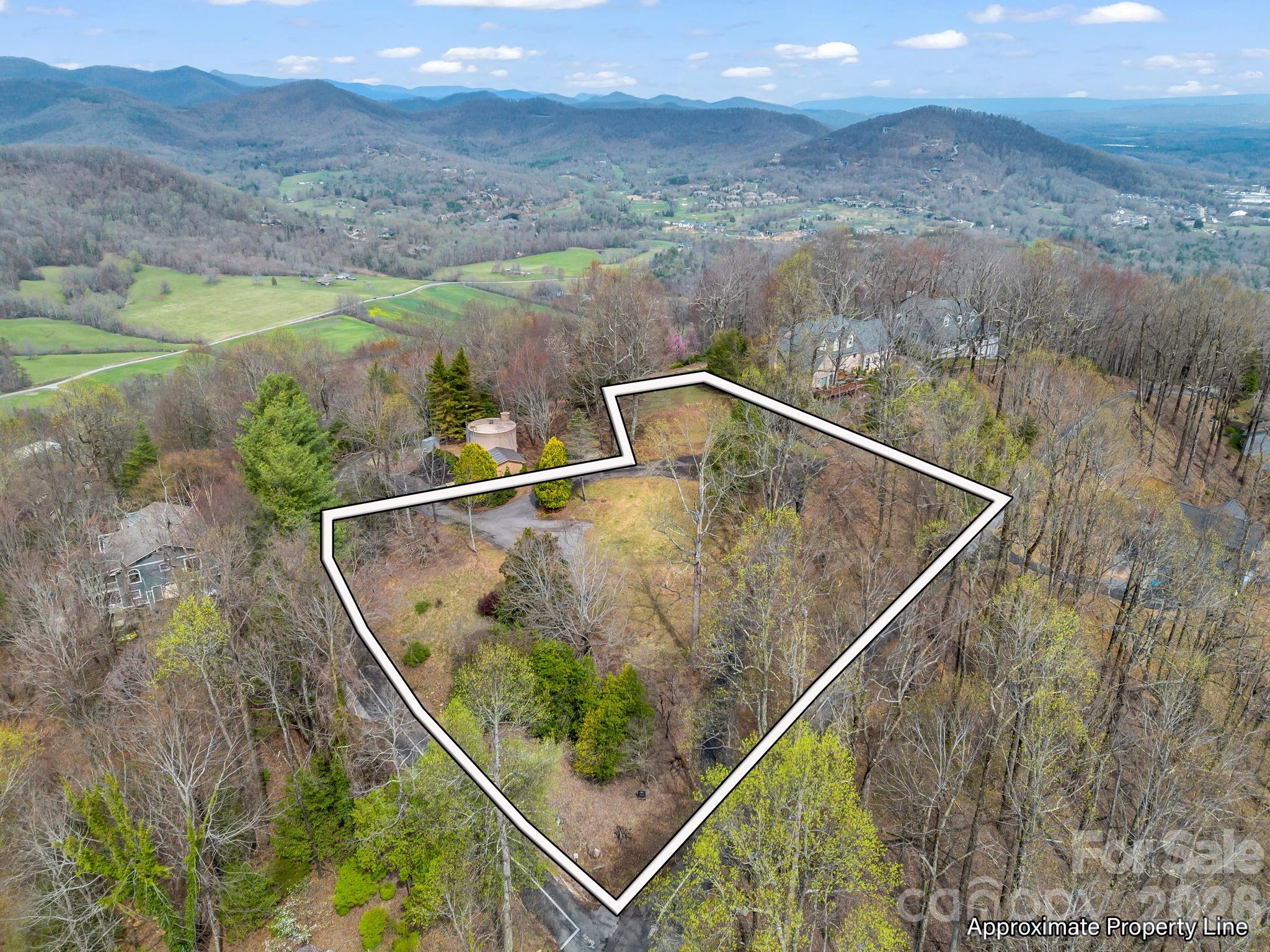 5 Chestnut Top Circle Property Photo 1