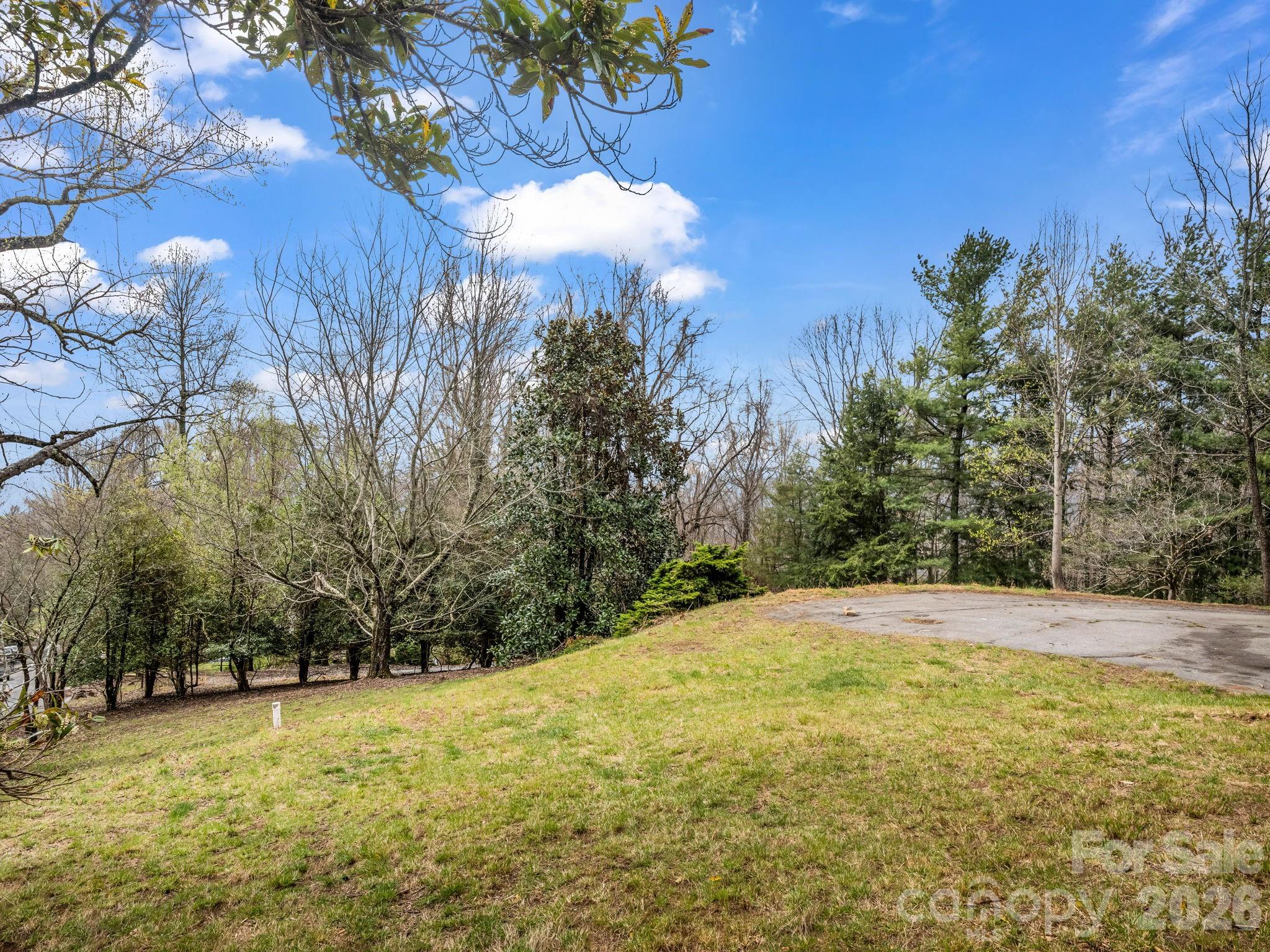 5 Chestnut Top Circle Property Photo 8