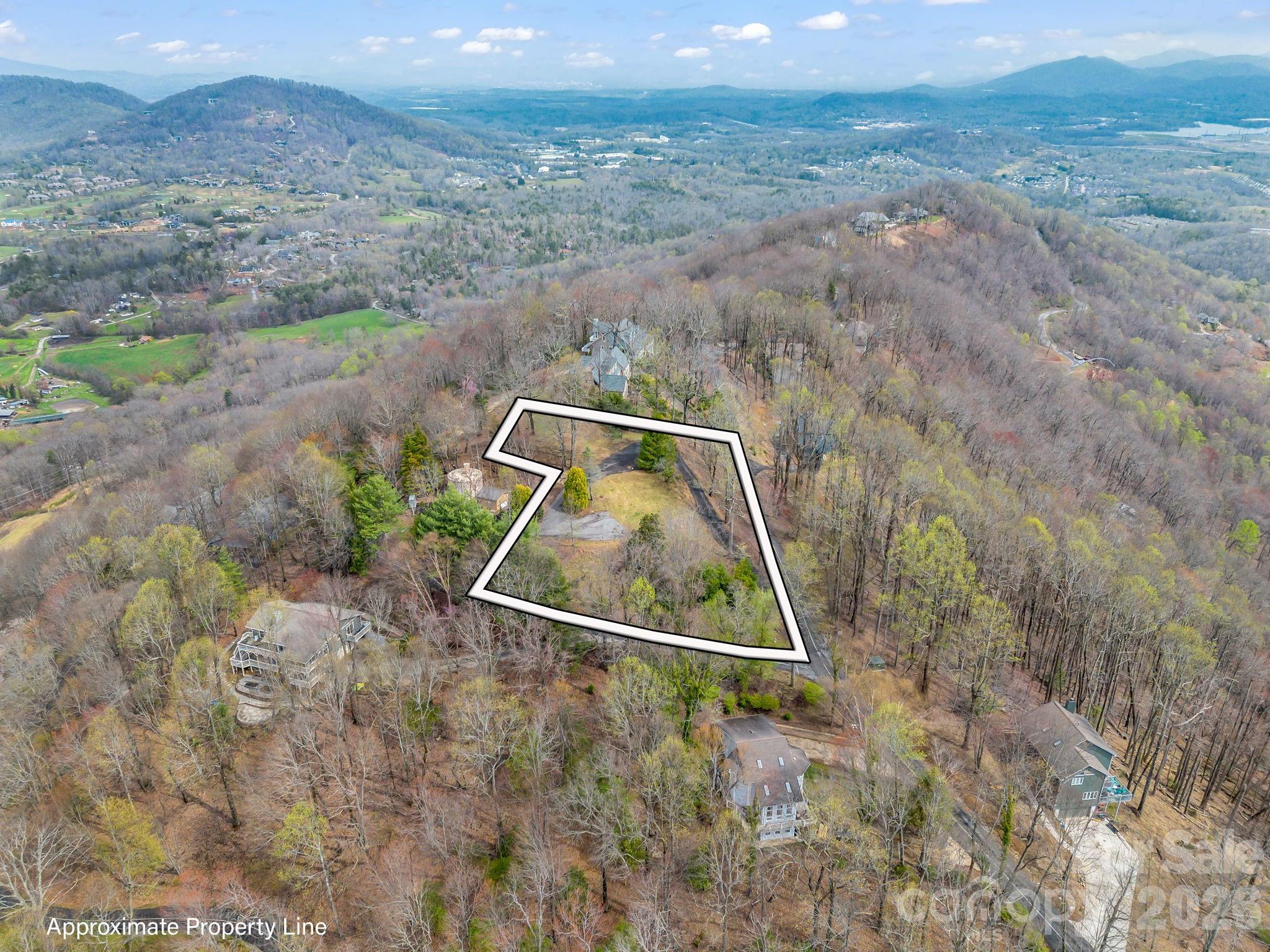 5 Chestnut Top Circle Property Photo 11