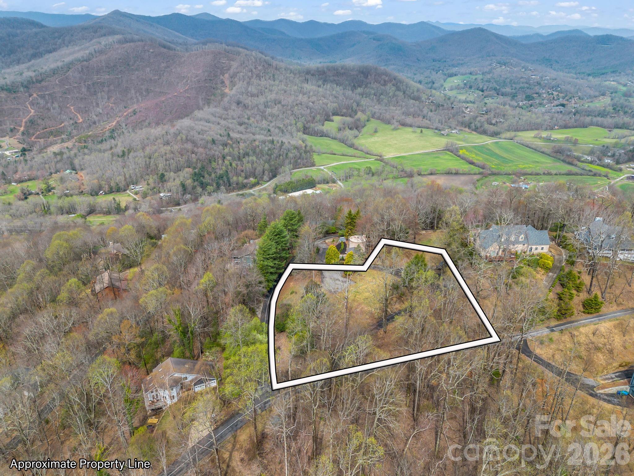 5 Chestnut Top Circle Property Photo 12