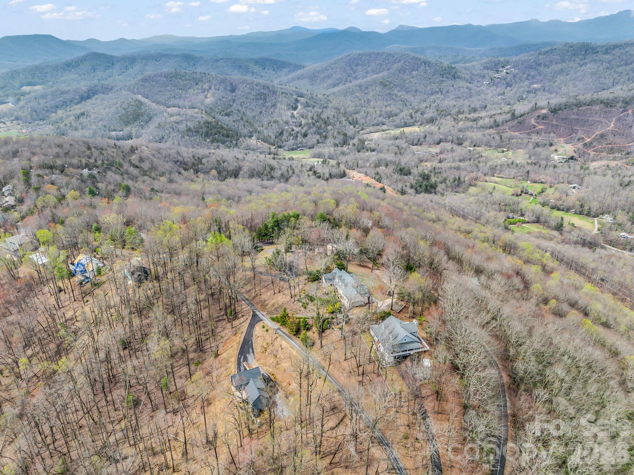 5 Chestnut Top Circle Property Photo 14