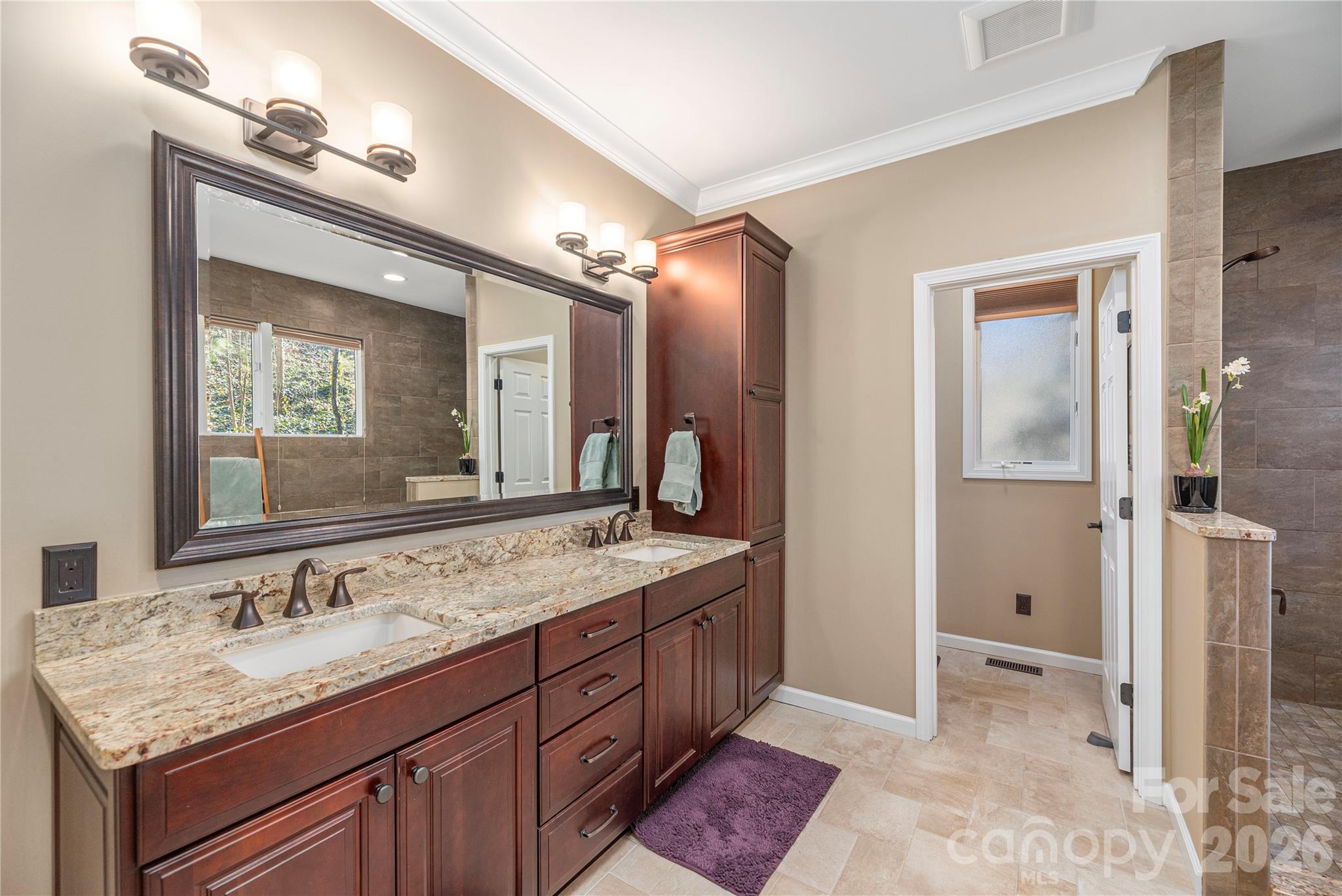 35 Hillcreek Drive Property Photo 31