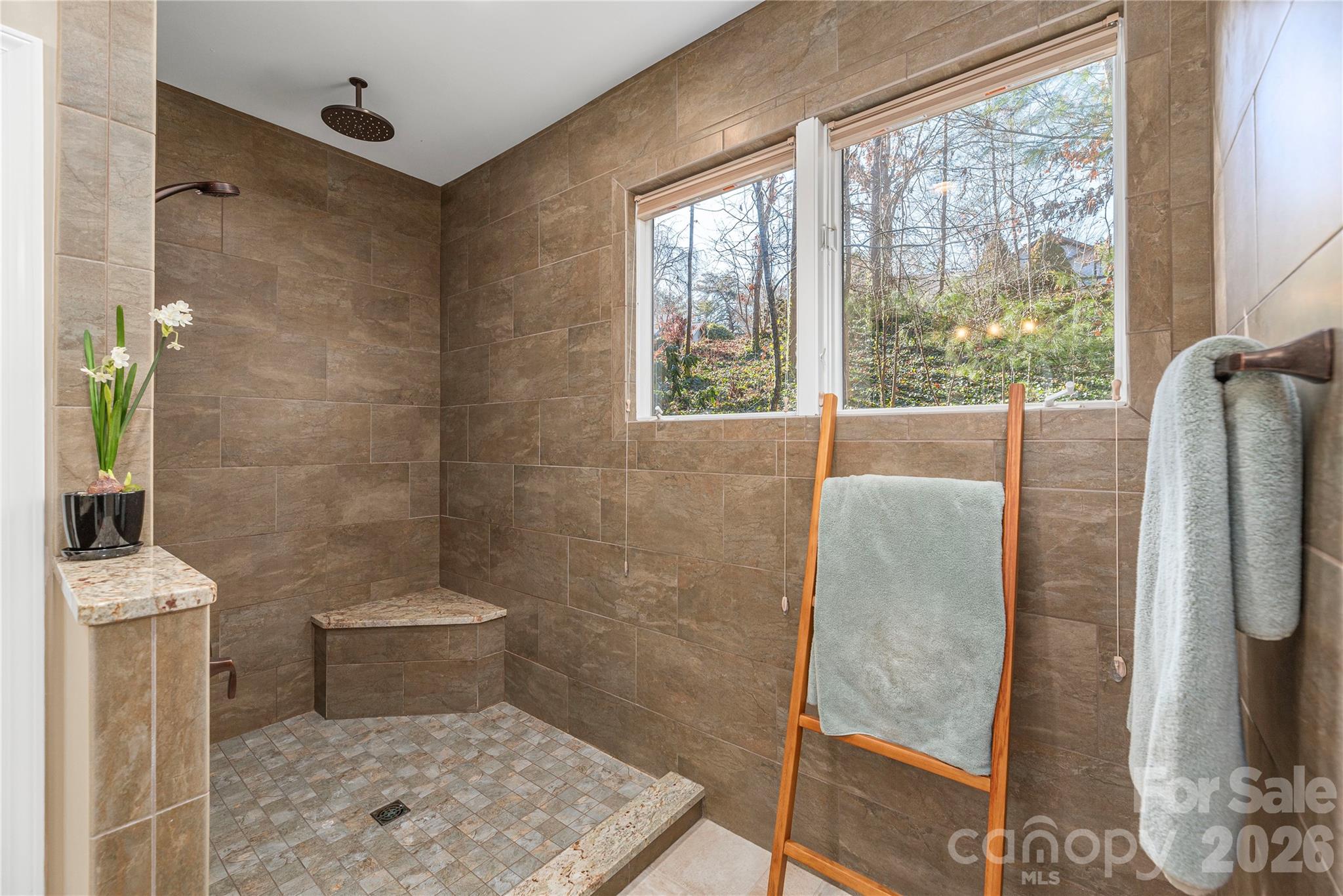 35 Hillcreek Drive Property Photo 32
