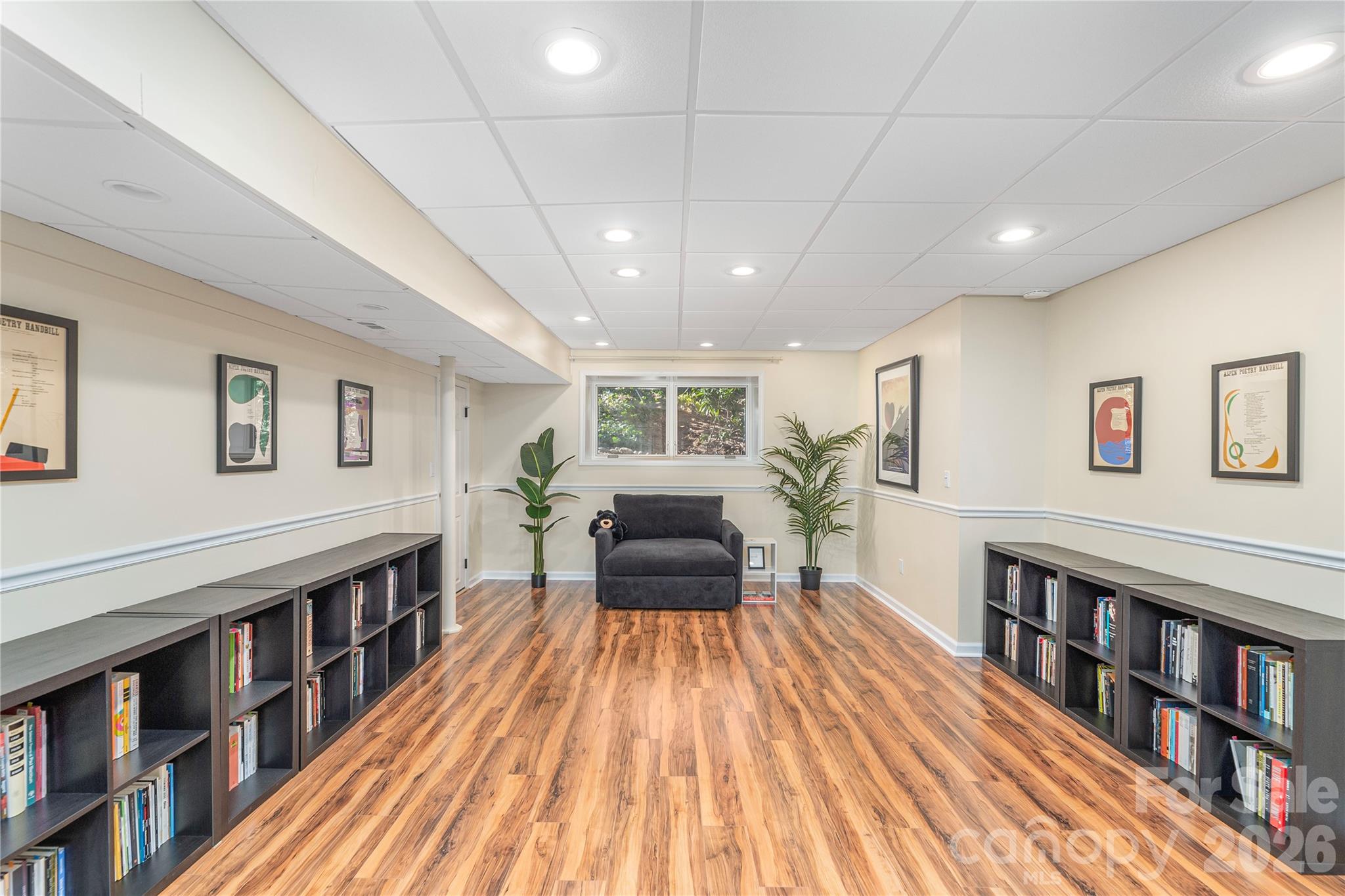 35 Hillcreek Drive Property Photo 37