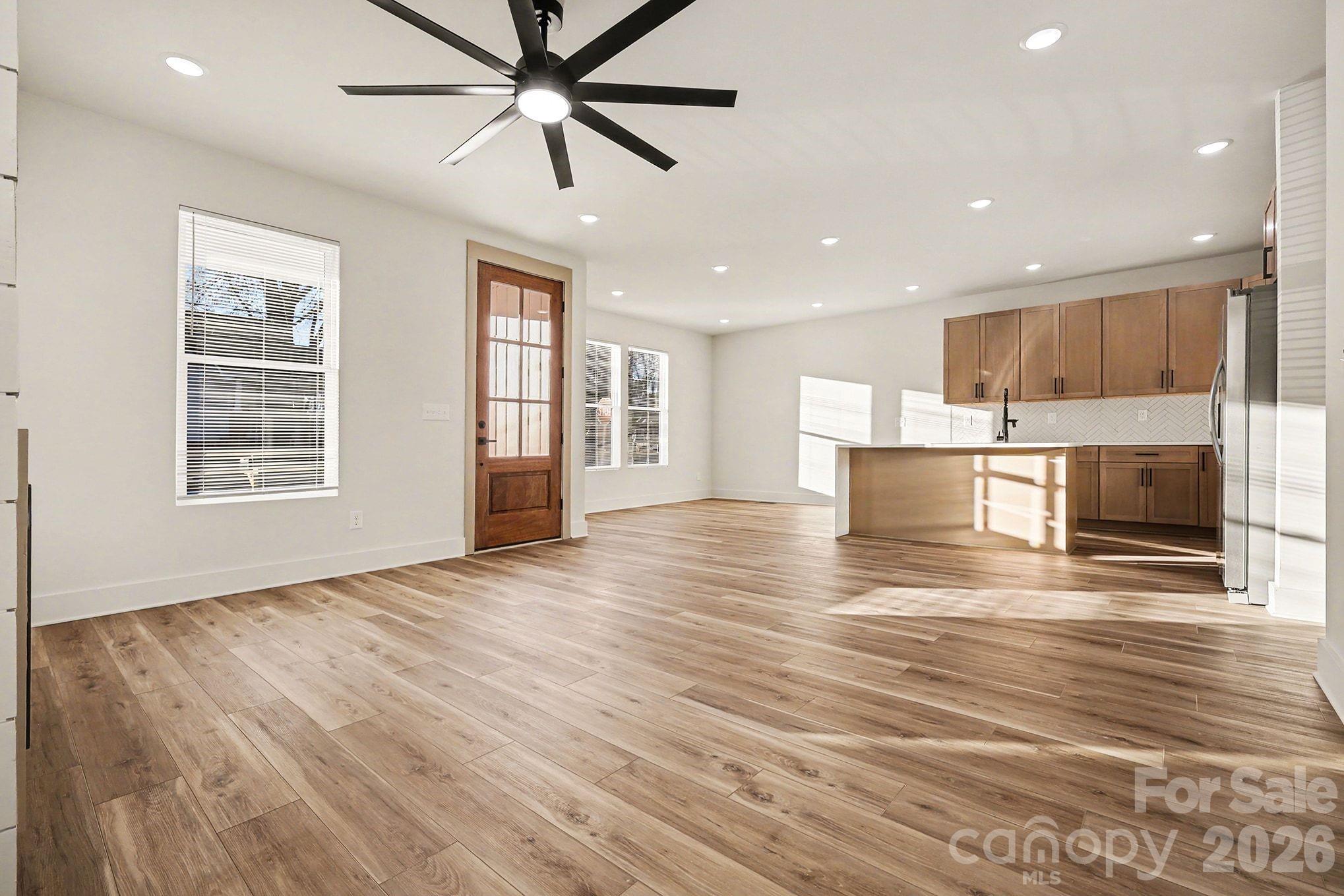 401 Colston Street Property Photo 3