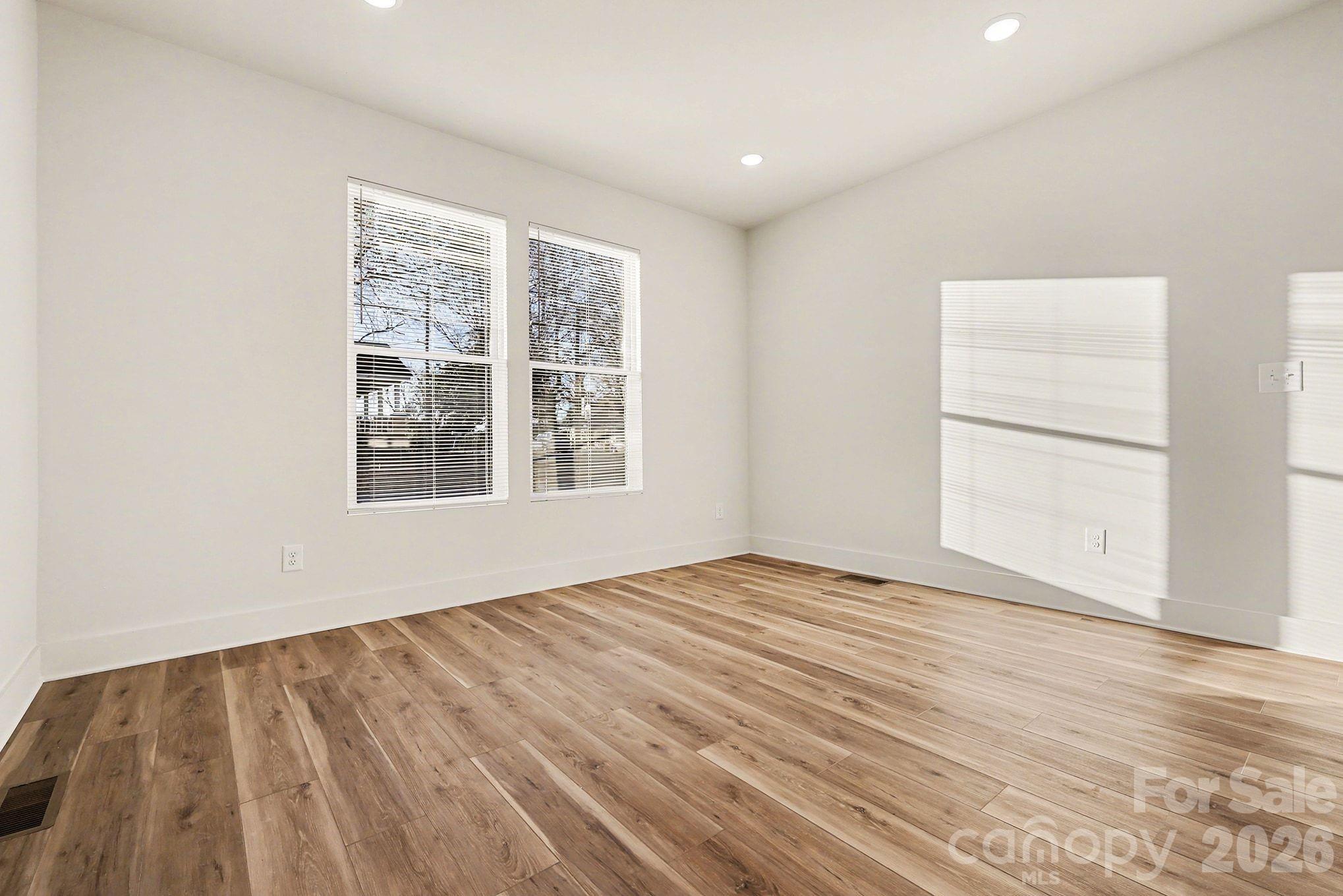 401 Colston Street Property Photo 5