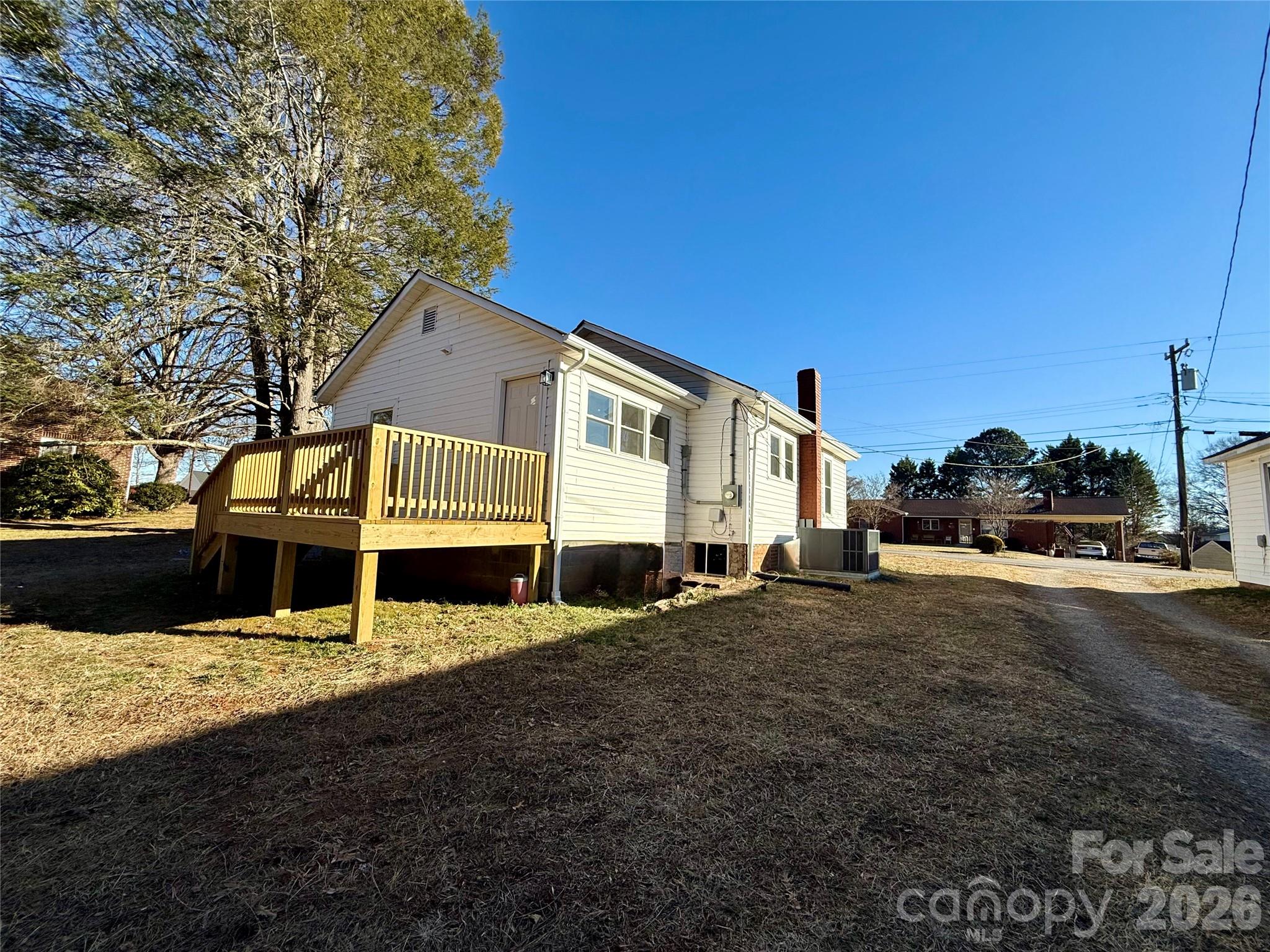438 Pop Davis Road Property Photo 3