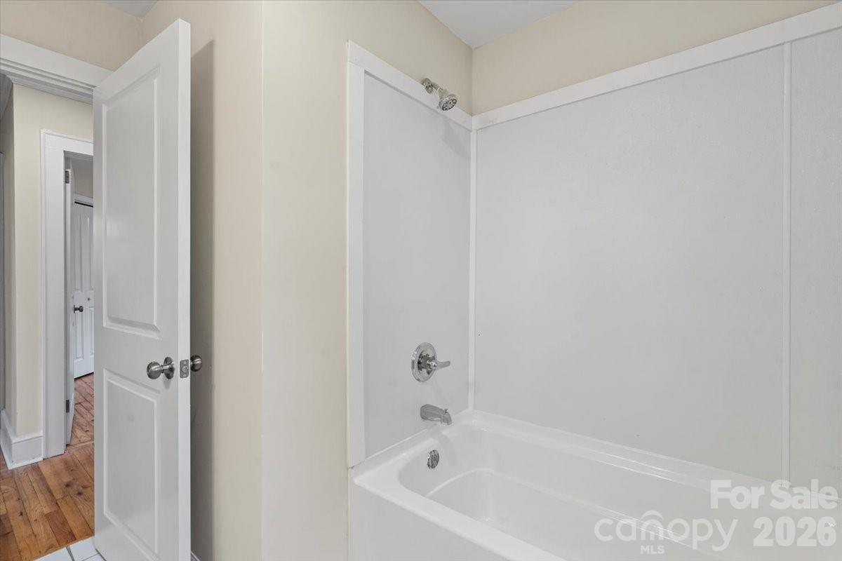 165 E Lacy Street Property Photo 10