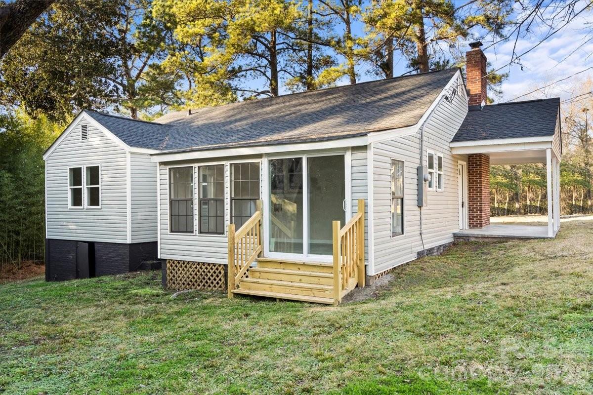 165 E Lacy Street Property Photo 15