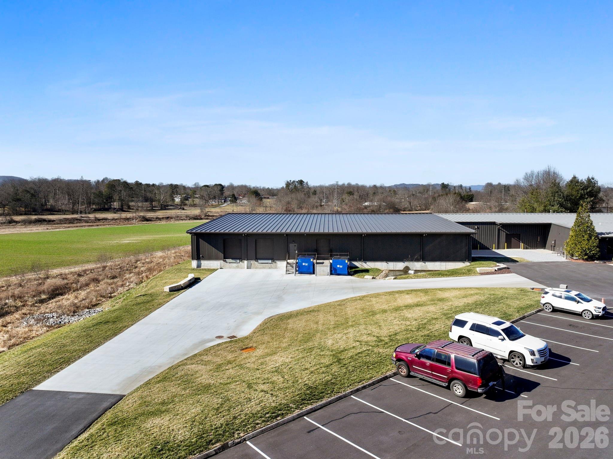 110 Commercial Boulevard Property Photo 14